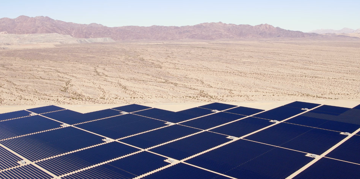 RÃ©sultat de recherche d'images pour "Panneaux solaire dÃ©sert algÃ©rie"