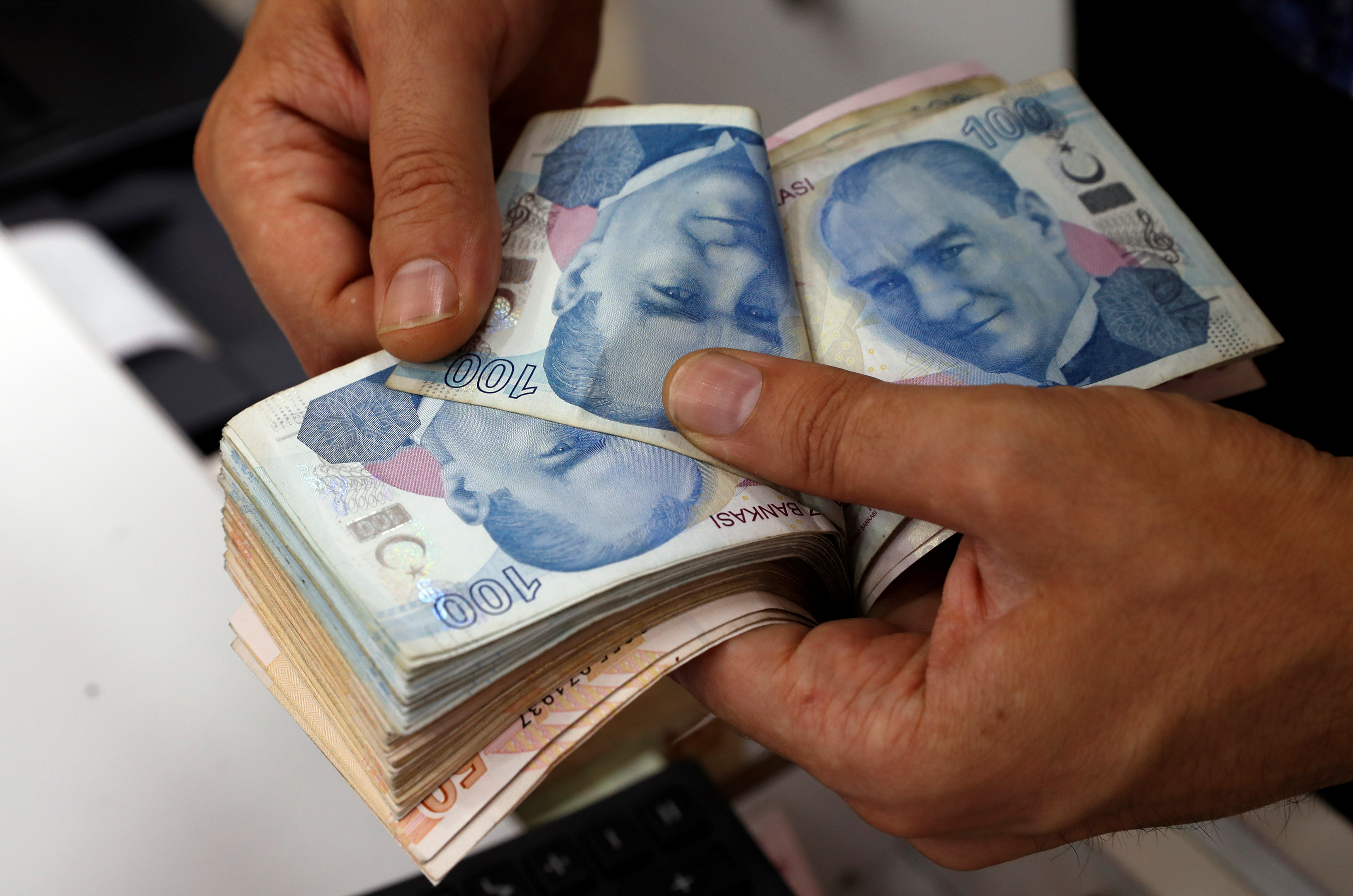 Inflation en Turquie : pourquoi la politique d'Erdogan pourrait provoquer une crise monétaire