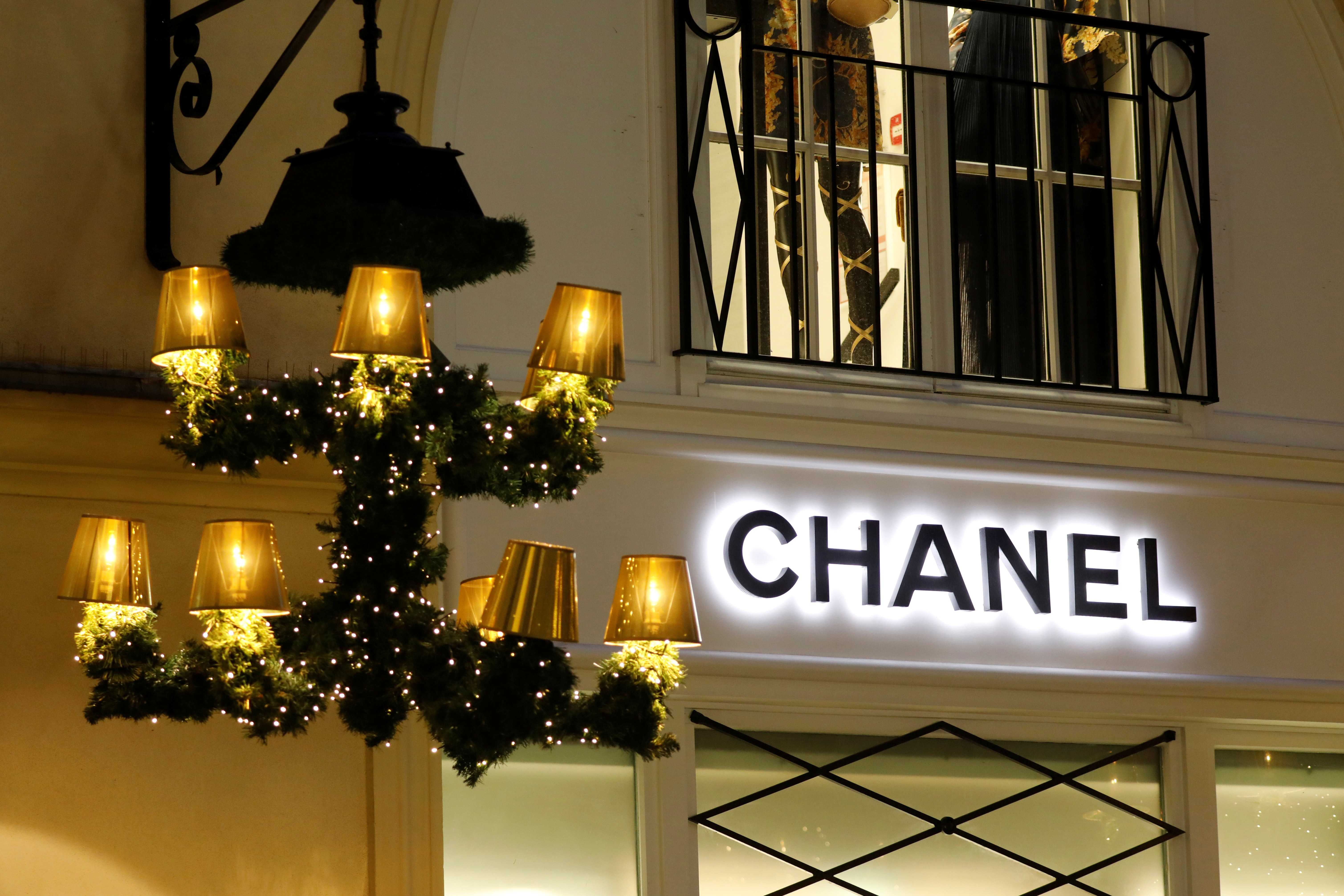 Sans Lagerfeld, Chanel franchit les 11 milliards de dollars de ventes