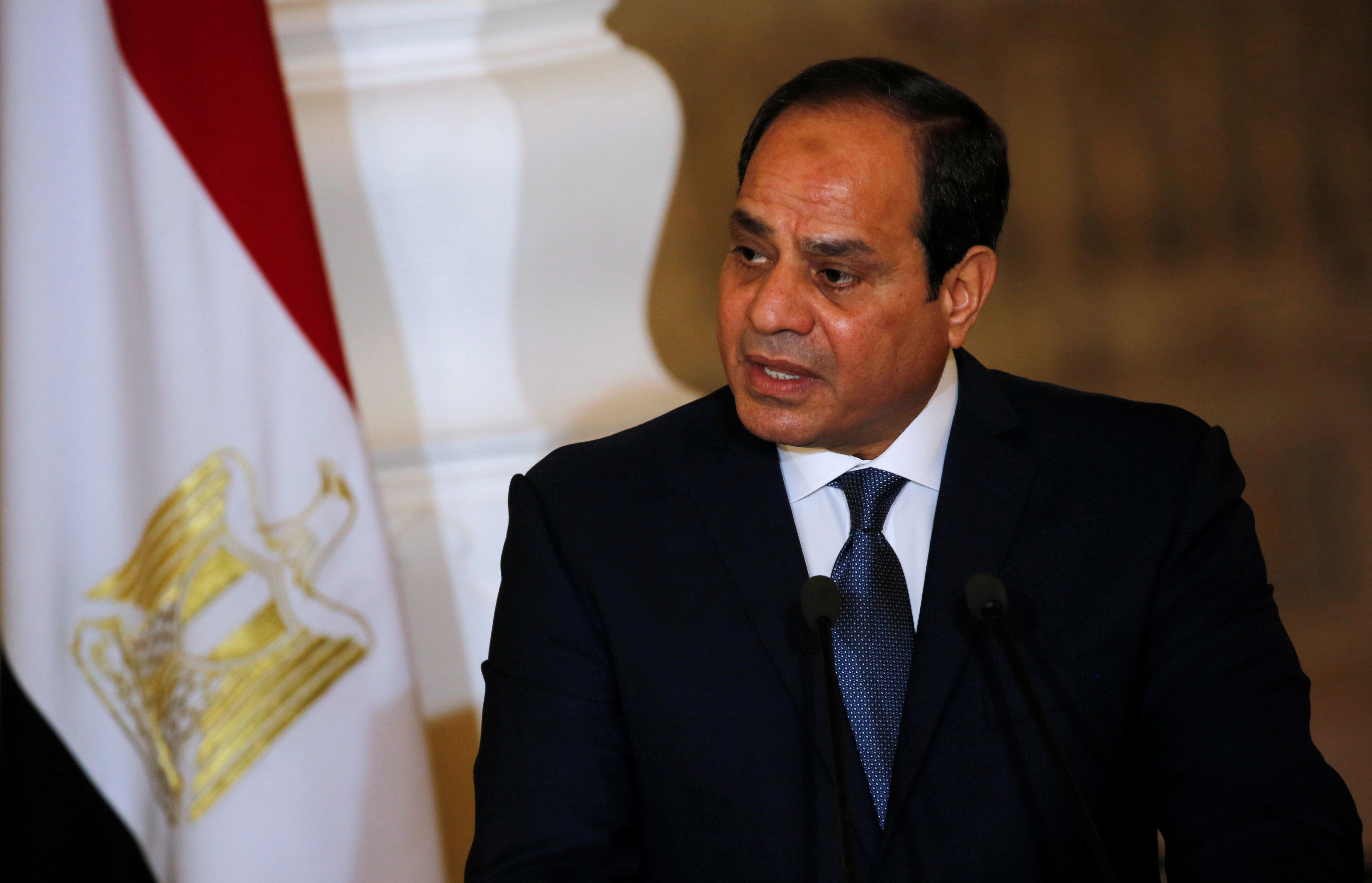 Le président égyptien ne vient pas en France pour signer des contrats