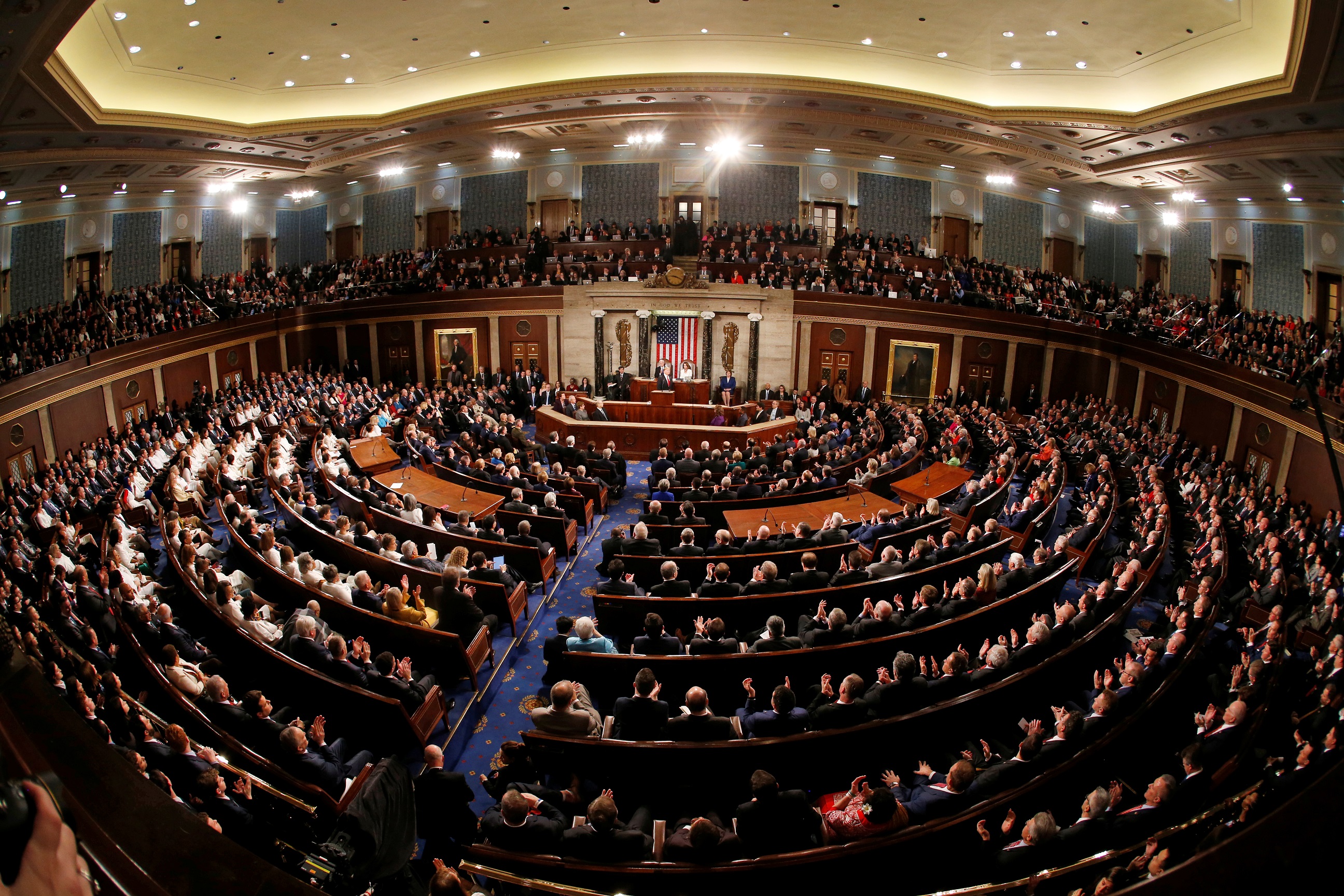 Etats-Unis : le Congrès s'accorde sur un budget de 1.600 milliards de dollars, le spectre du « shutdown » s'éloigne