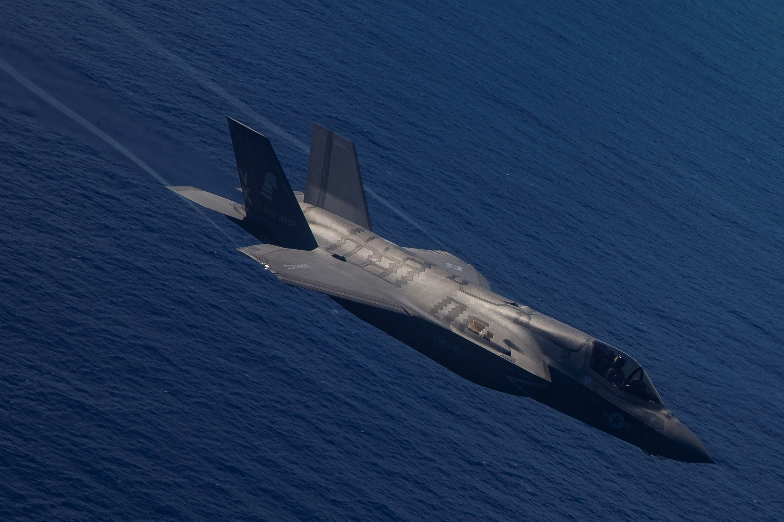 Les Etats-Unis vont-ils imposer le F-35 à la Suisse face au Rafale et à l'Eurofighter?