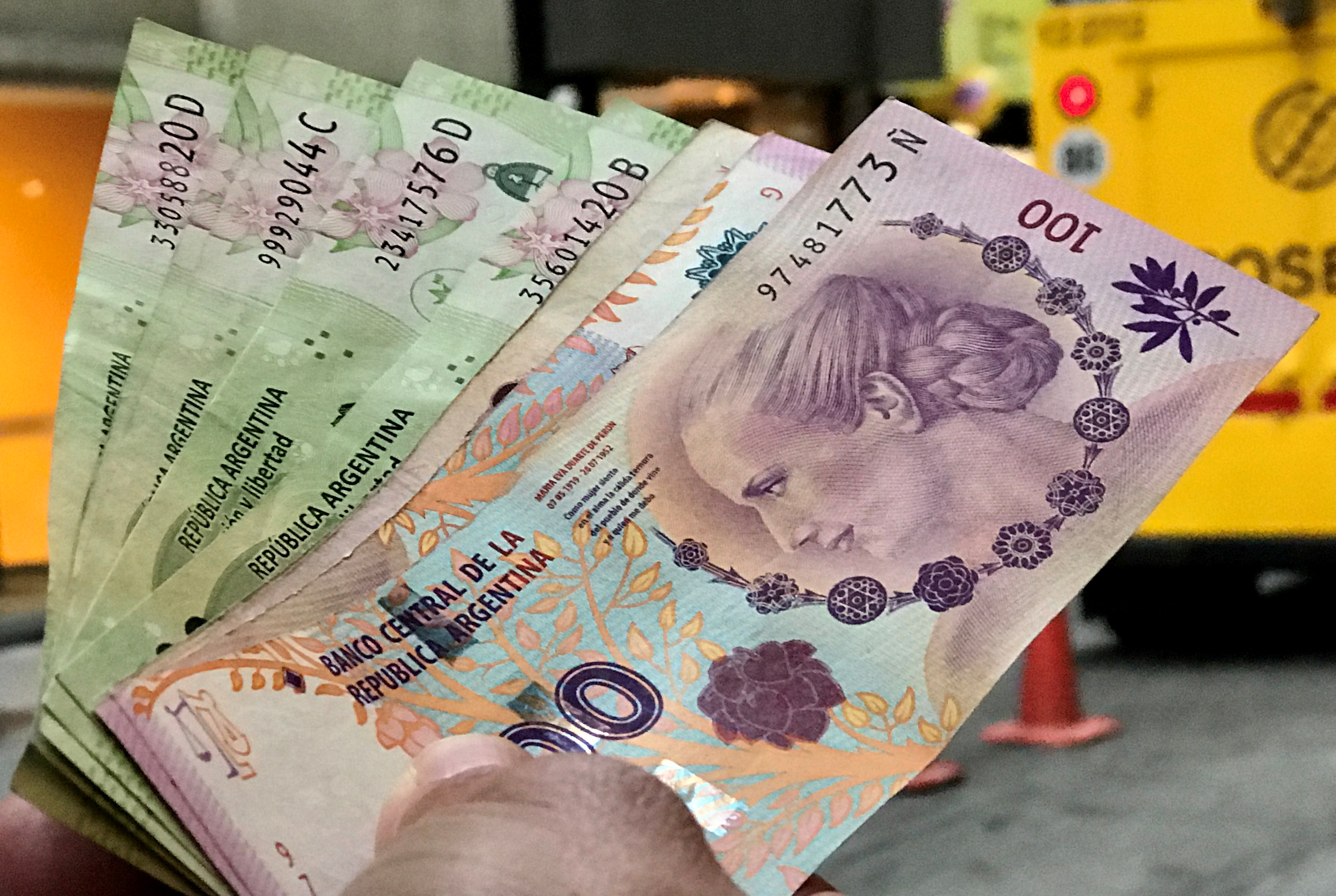 Pour lutter contre l'inflation, l'Argentine lance un billet exceptionnel de 2.000 pesos