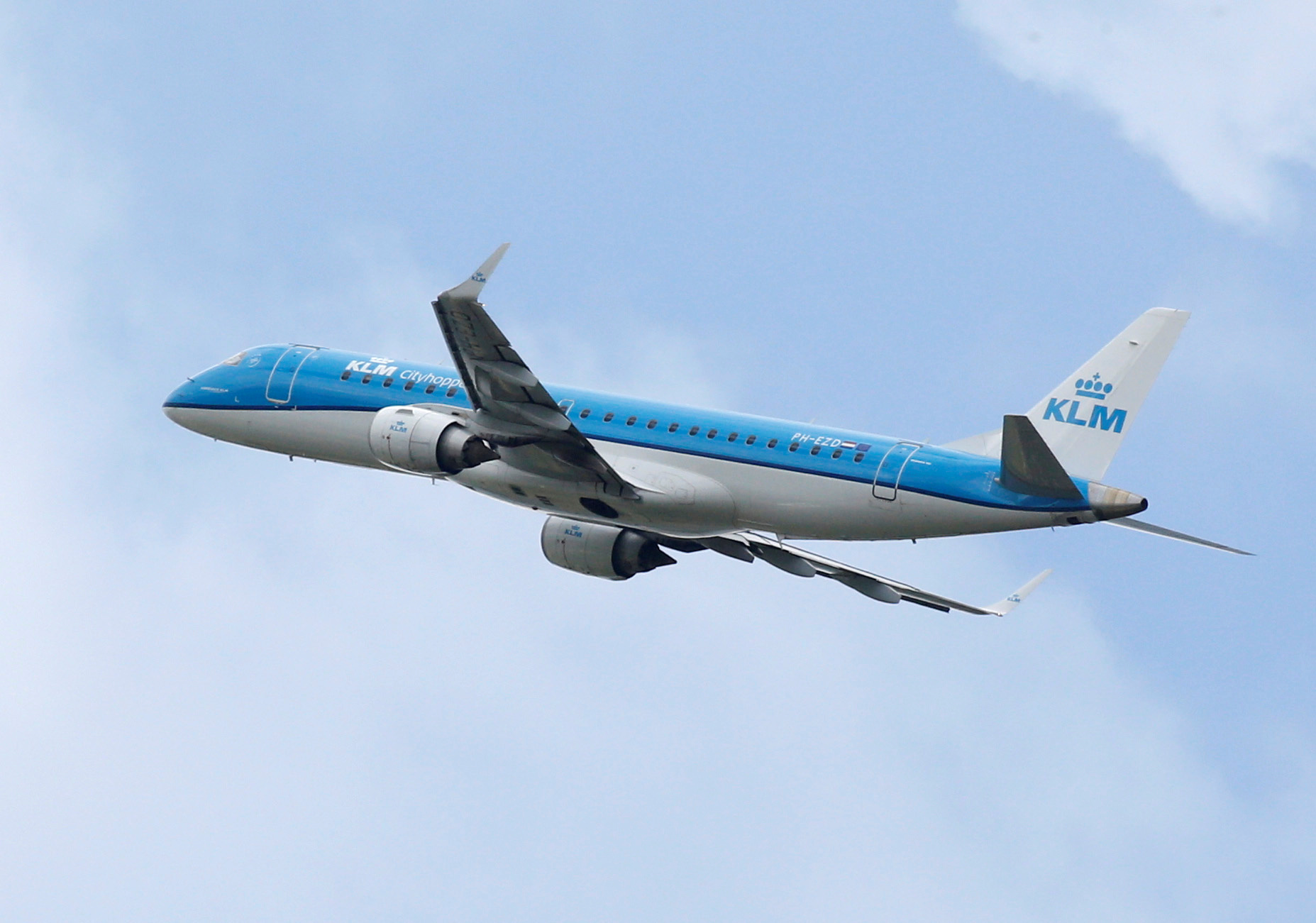 Coronavirus : KLM va supprimer jusqu'à 2.000 emplois