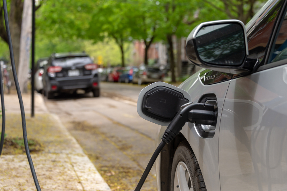 Automobile : près d'un tiers des Français songent à acheter une voiture électrique