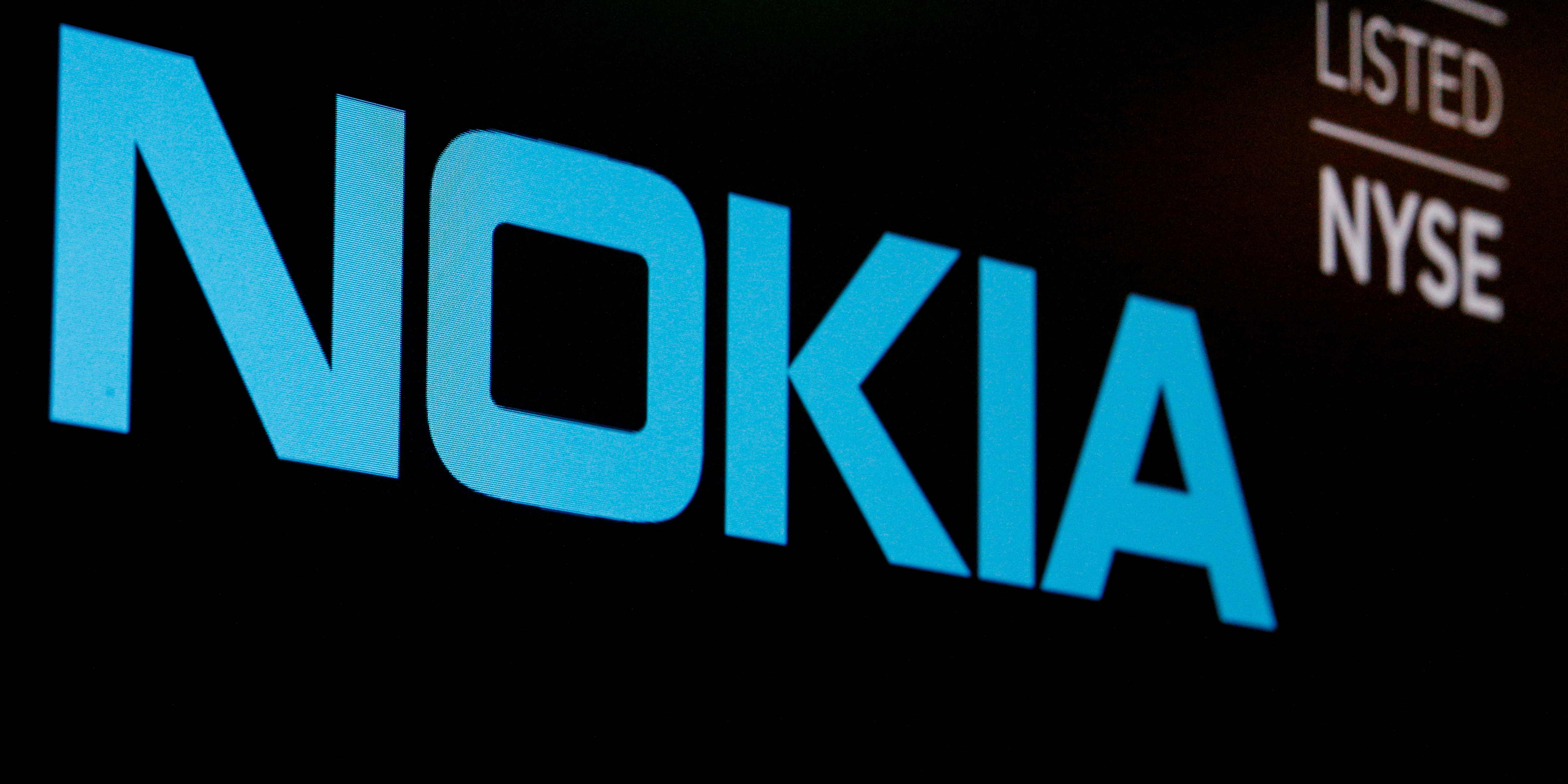 Nokia revoit ses prévisions à la baisse et dégringole en Bourse
