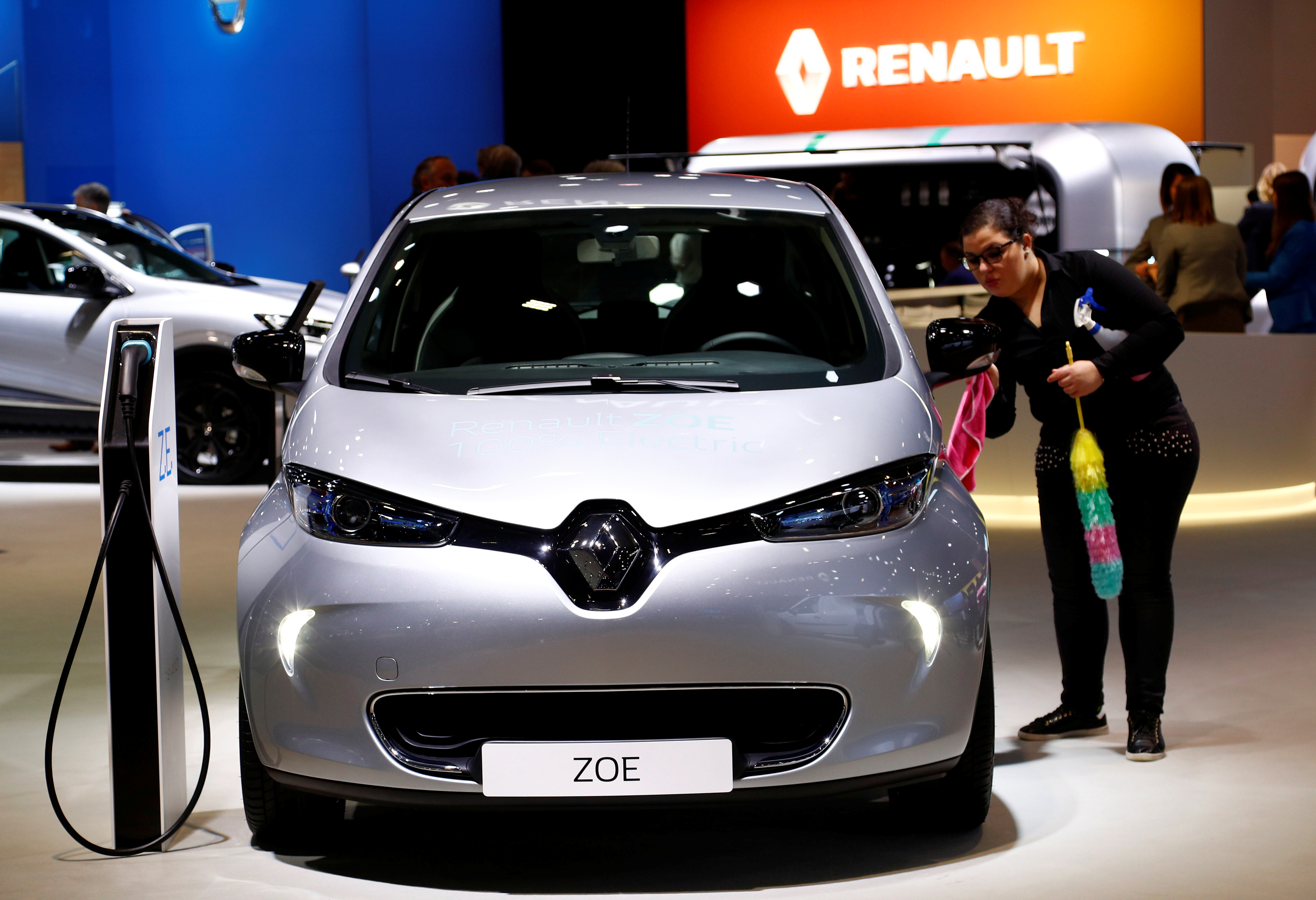 Marché automobile français : fort recul des ventes, accélération de l'électrique