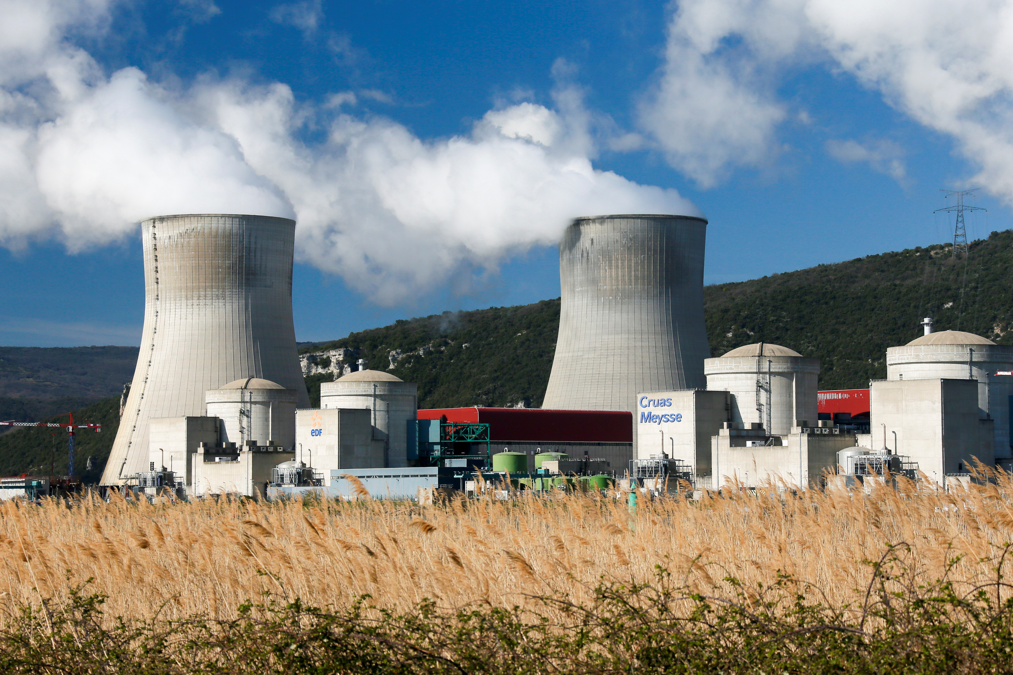 Nucléaire : une première en 10 ans, de l'uranium recyclé en Russie arrive en France pour EDF