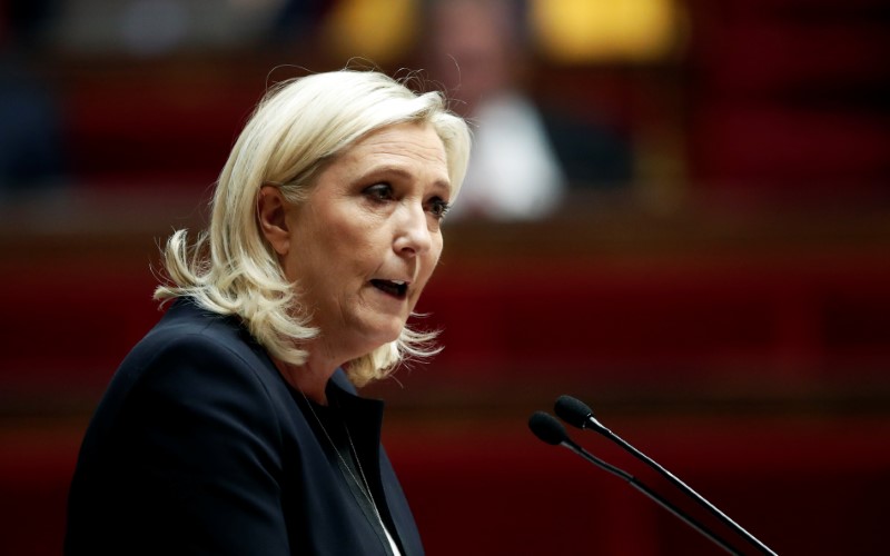 Comment Marine Le Pen veut rembourser la dette sans toucher aux retraites ni aux impôts