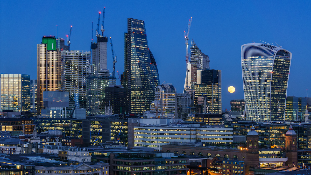 Londres a bien l'intention de rester le coeur de la finance en Europe