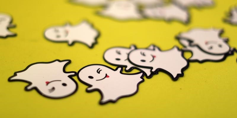 Toujours dans le rouge, Snapchat parvient à séduire de nouveaux utilisateurs