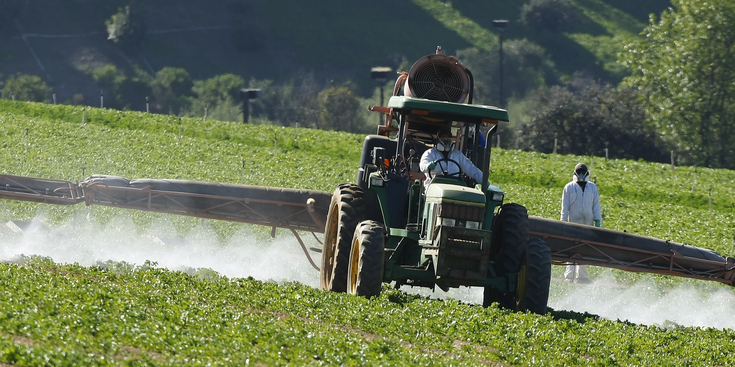 Distances d'épandage: nouvel échec pour les maires anti-pesticides, leur recours d'urgence est rejeté