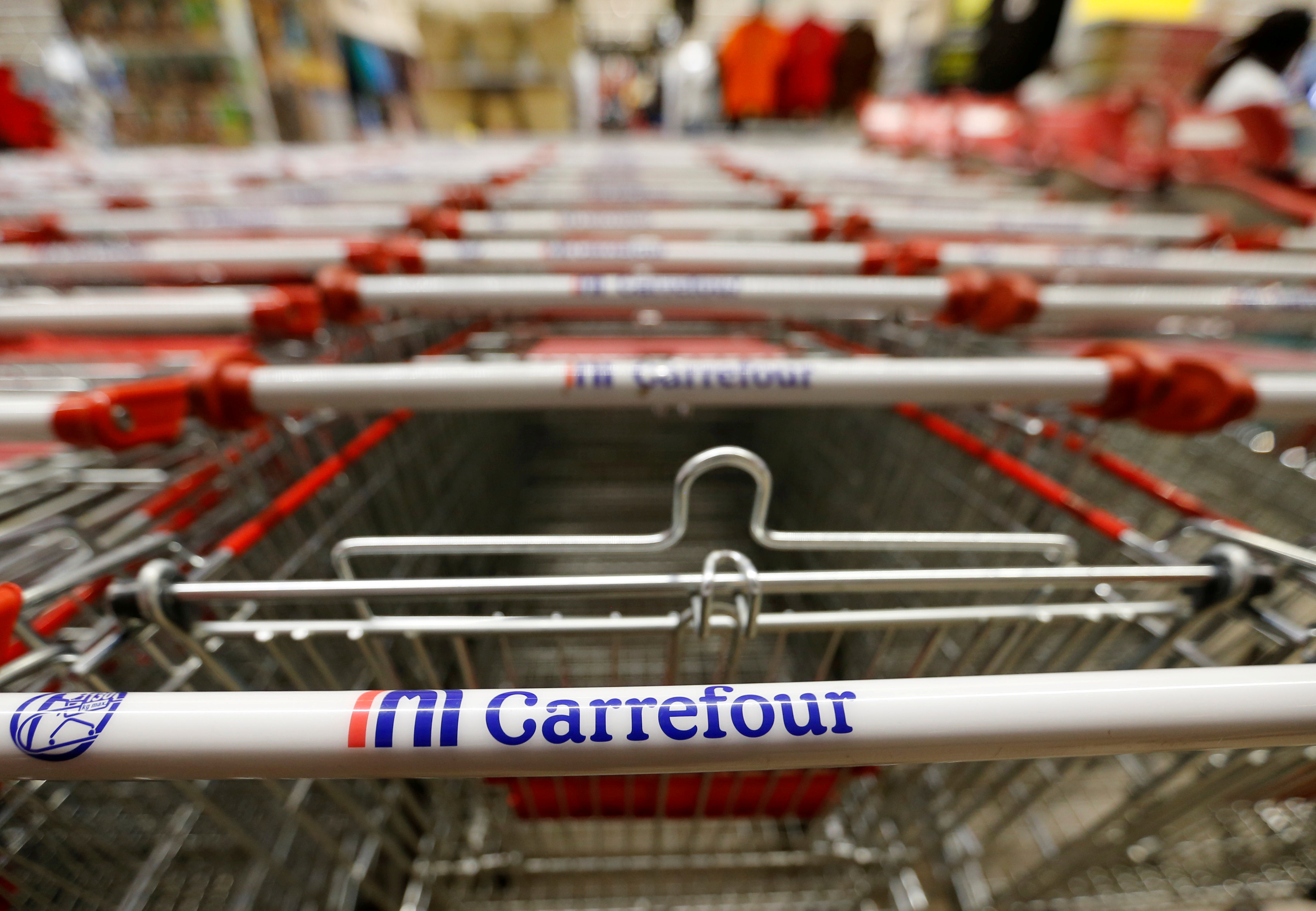 Pourquoi Carrefour se consolide au Brésil après l'échec de la fusion avec le canadien Couche-Tard