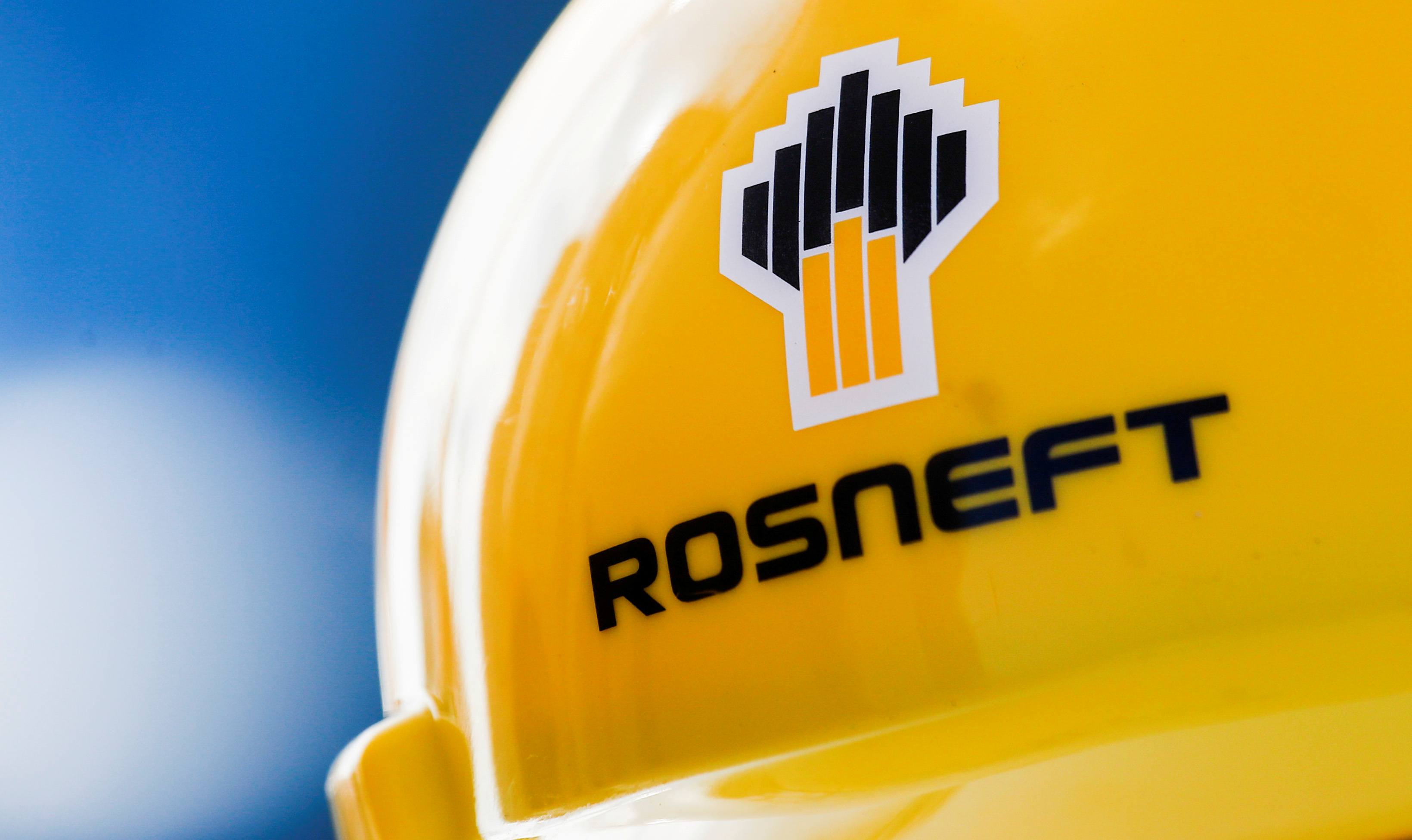 Pétrole : pour sécuriser ses approvisionnements, Berlin prend le contrôle des filiales allemandes du géant russe Rosneft