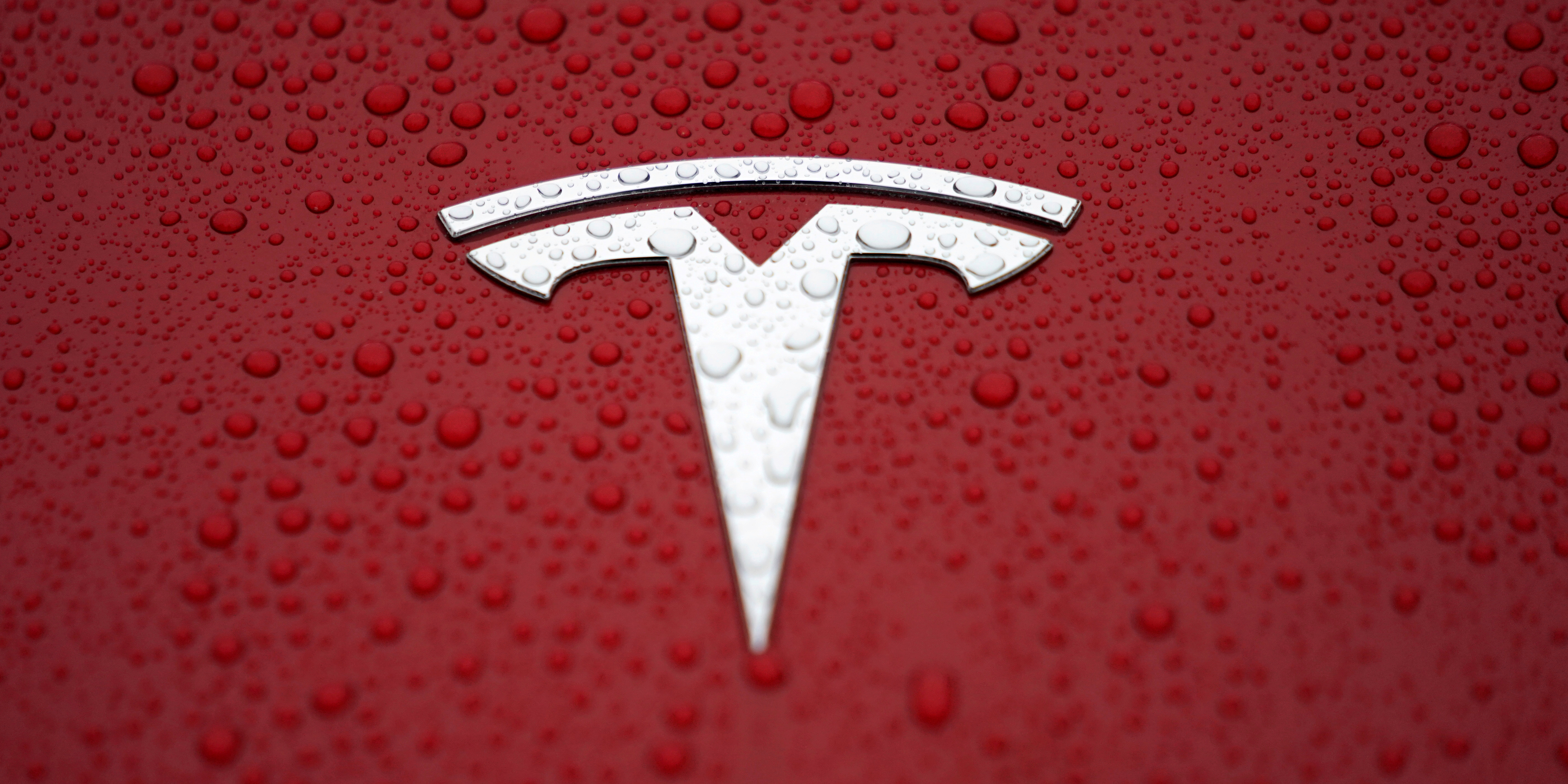 Tesla réussit l'exploit de livrer ses voitures, mais pour combien de temps encore ?