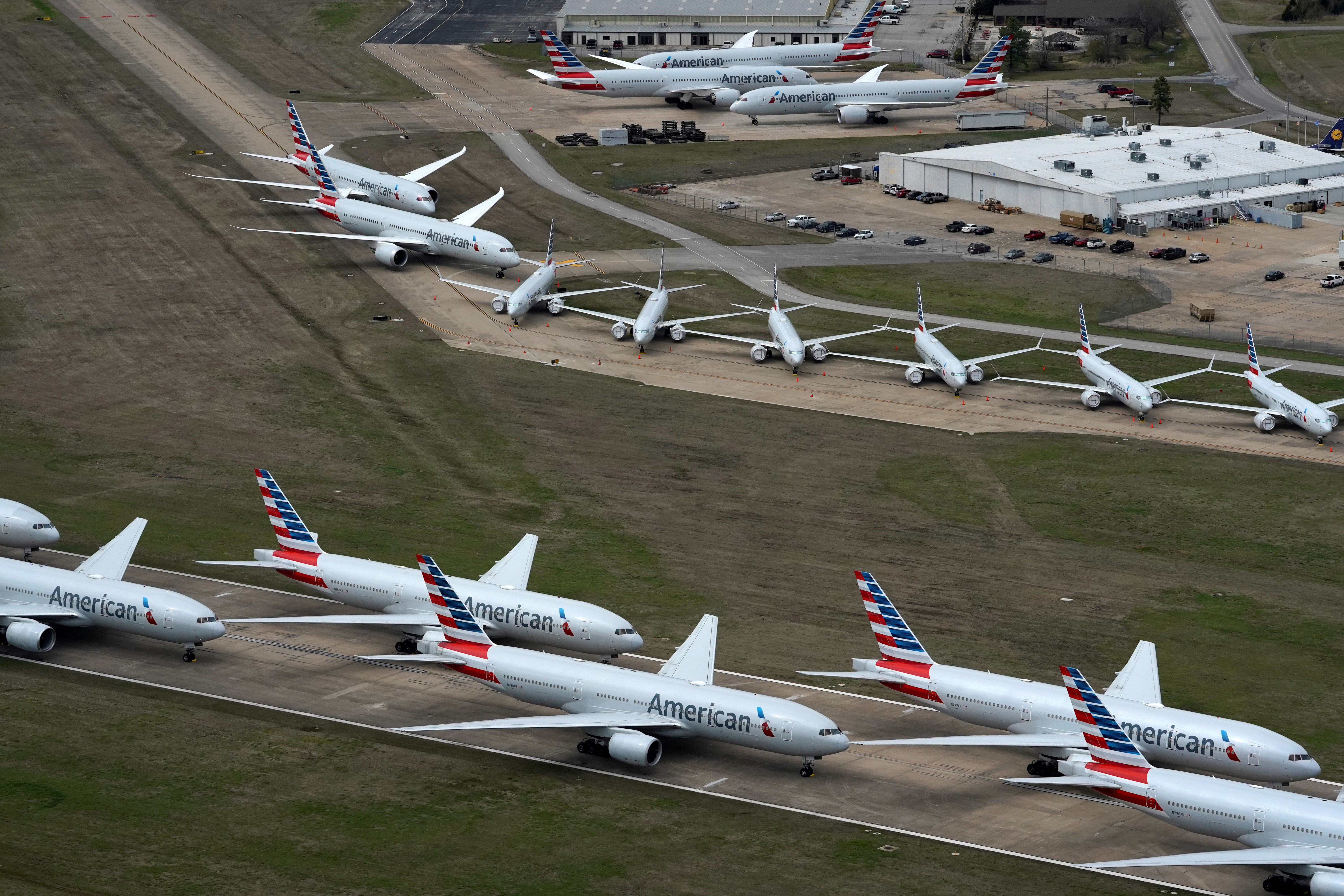 Aéronautique : en pleine crise, Boeing supprime 16.000 postes