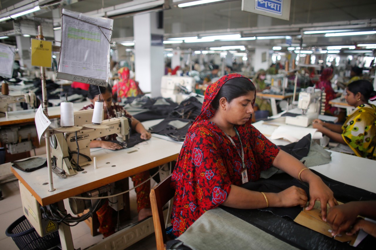 Au Bangladesh, la colère des ouvriers des usines textiles ne retombe pas