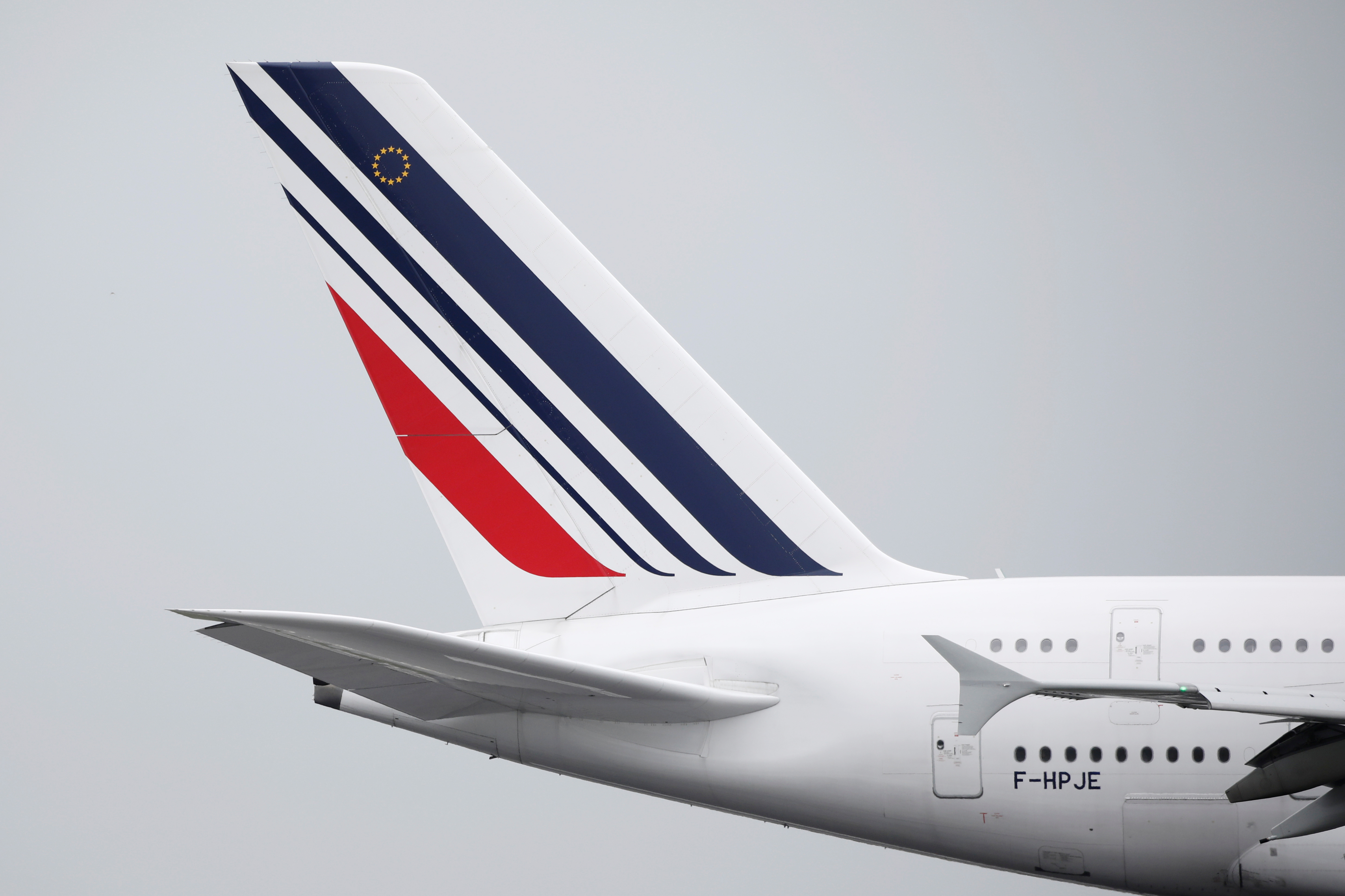 La suppression des vols intérieurs français est-elle légale ? Bruxelles enquête