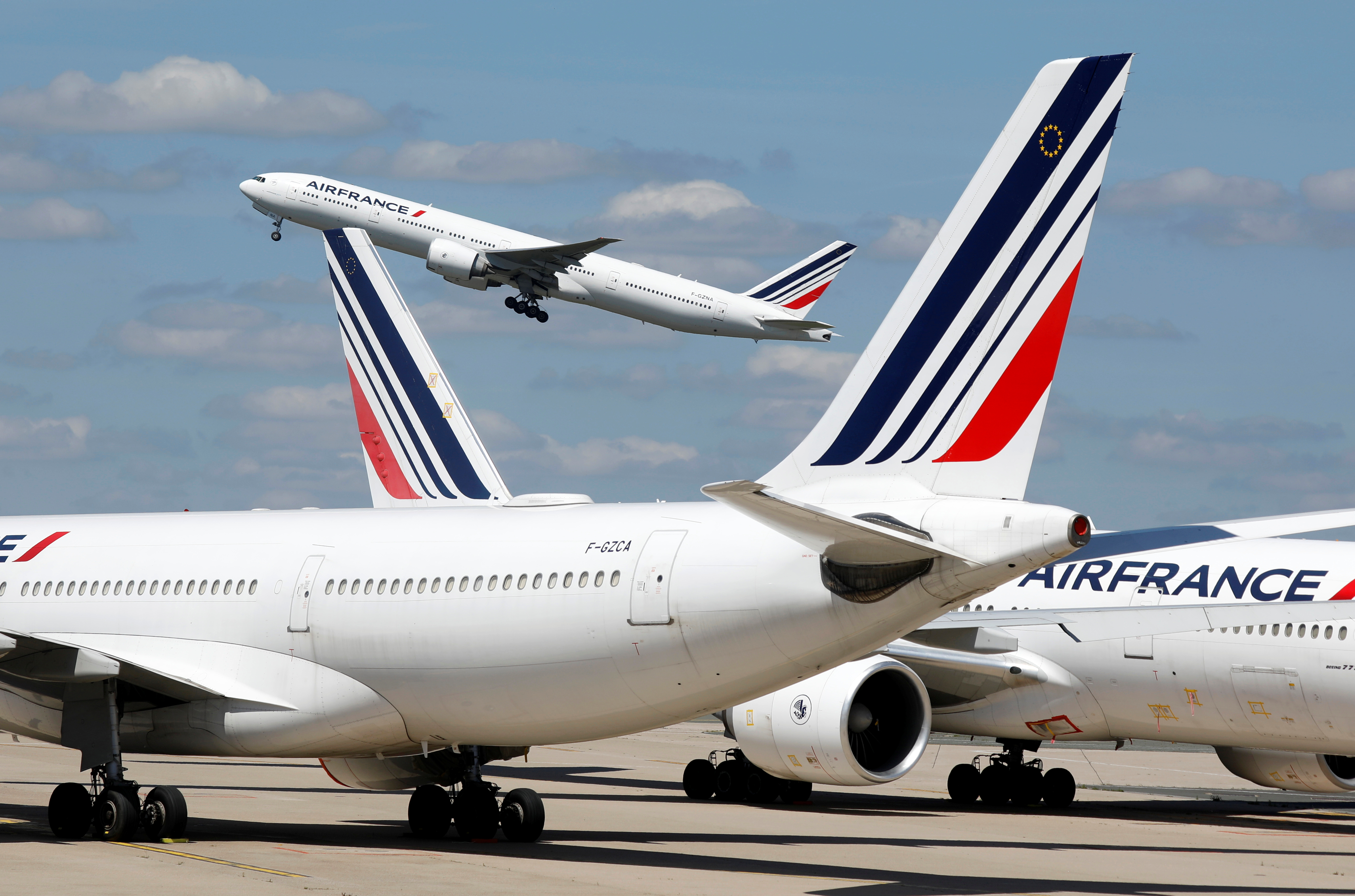 Restructuration : le syndicat des pilotes met en garde la direction d'Air France