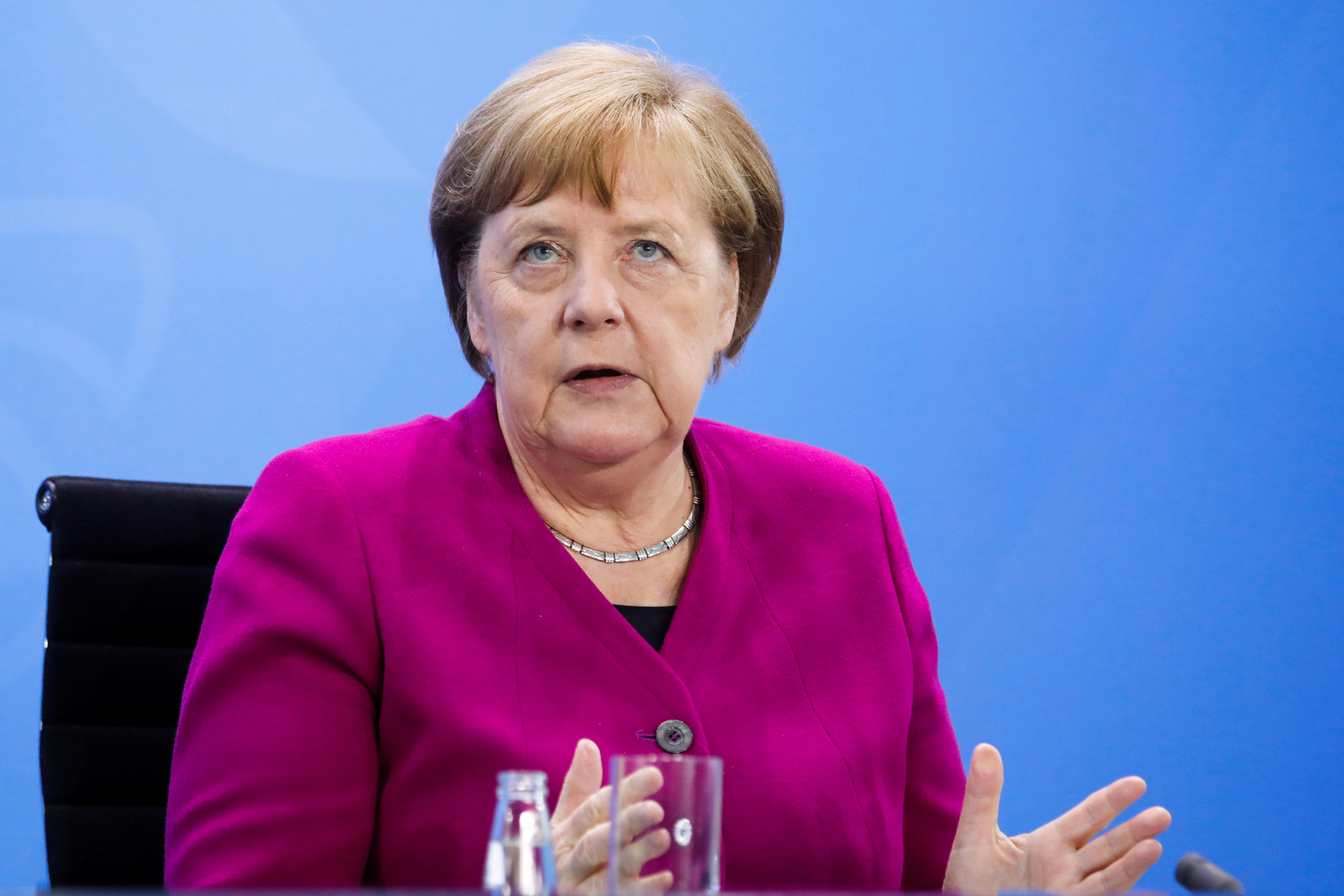 Brexit: Merkel prépare (aussi) les esprits à un 