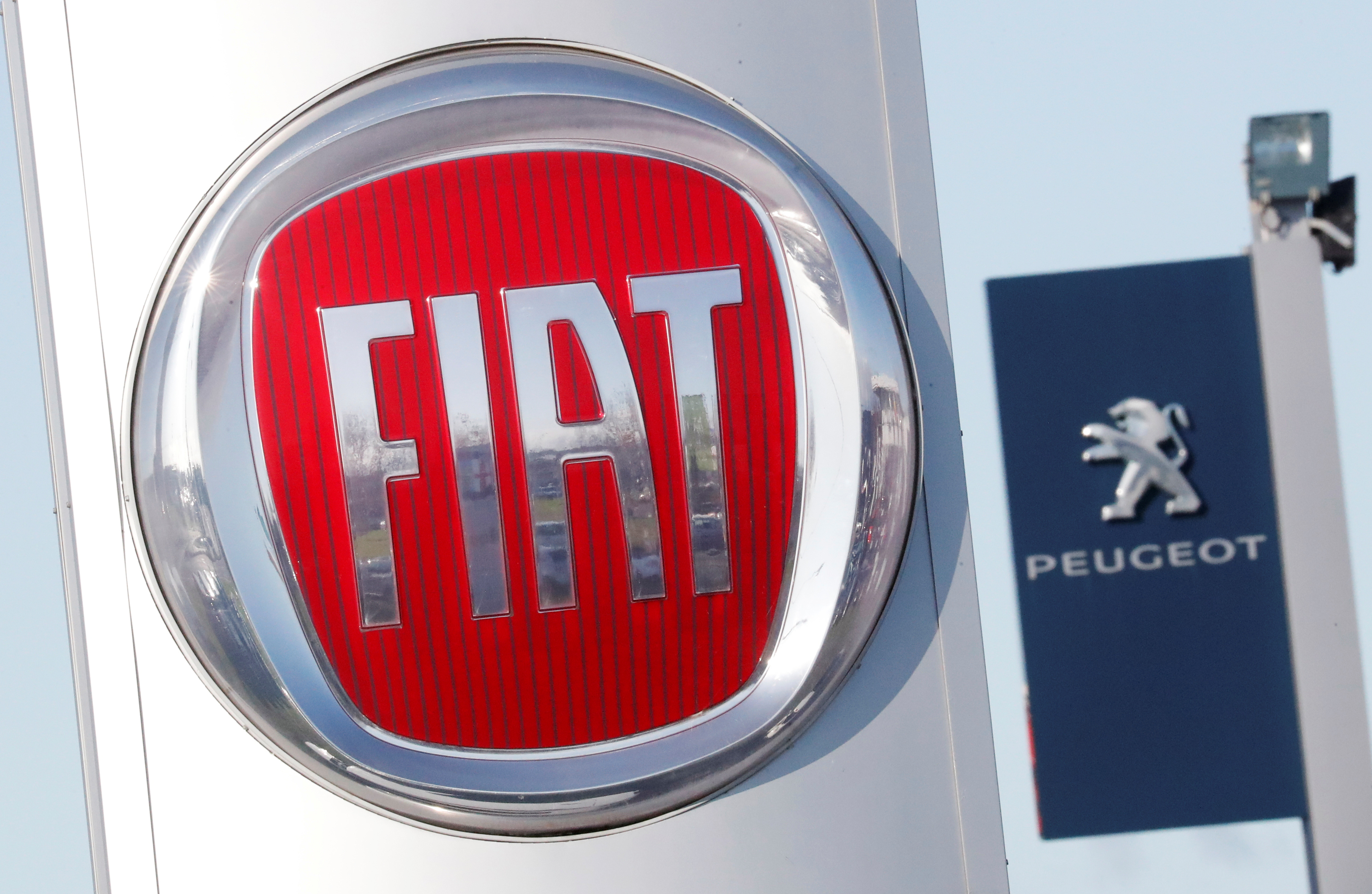 Fusion PSA/FCA: la naissance de Stellantis, 4e groupe automobile mondial, est toute proche