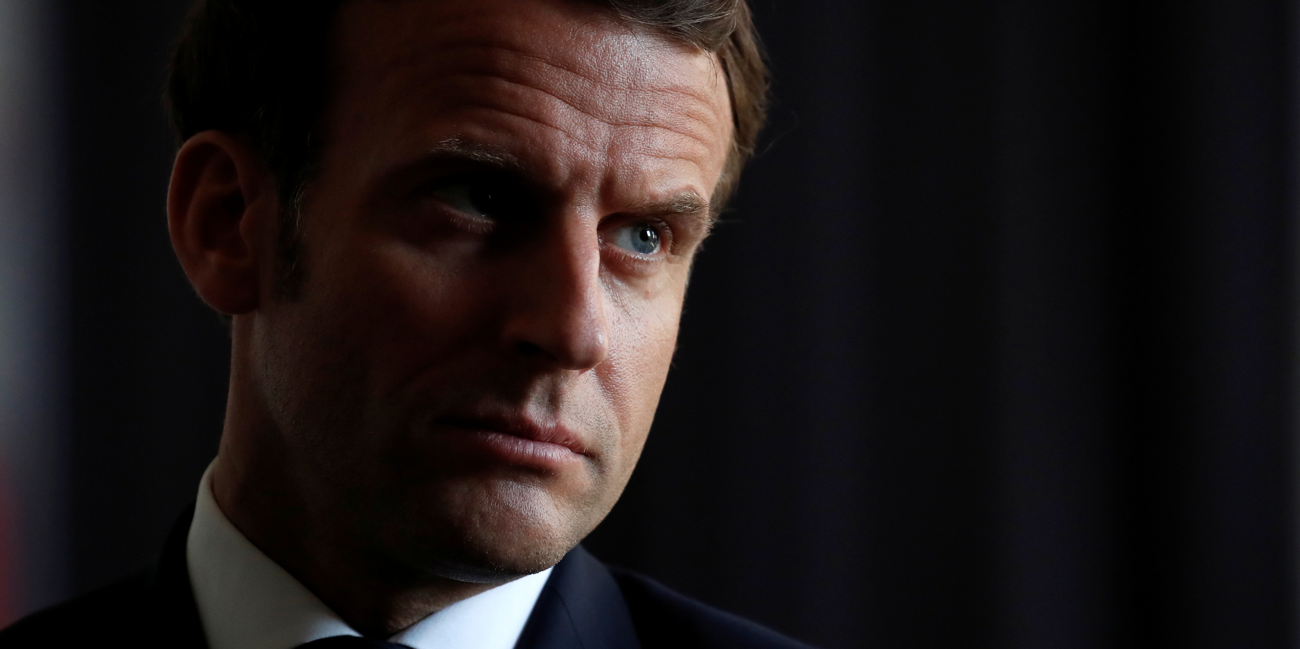 Retraites: Macron veut relancer sa réforme coûte que coûte, les syndicats mettent en garde