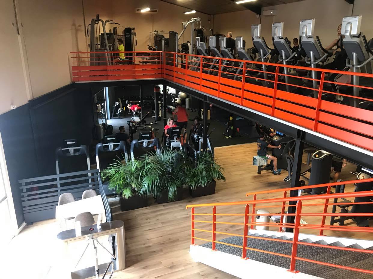 Privees De Salles Et De Gymnases Les Associations Sportives Voient Leur Activite Amputee