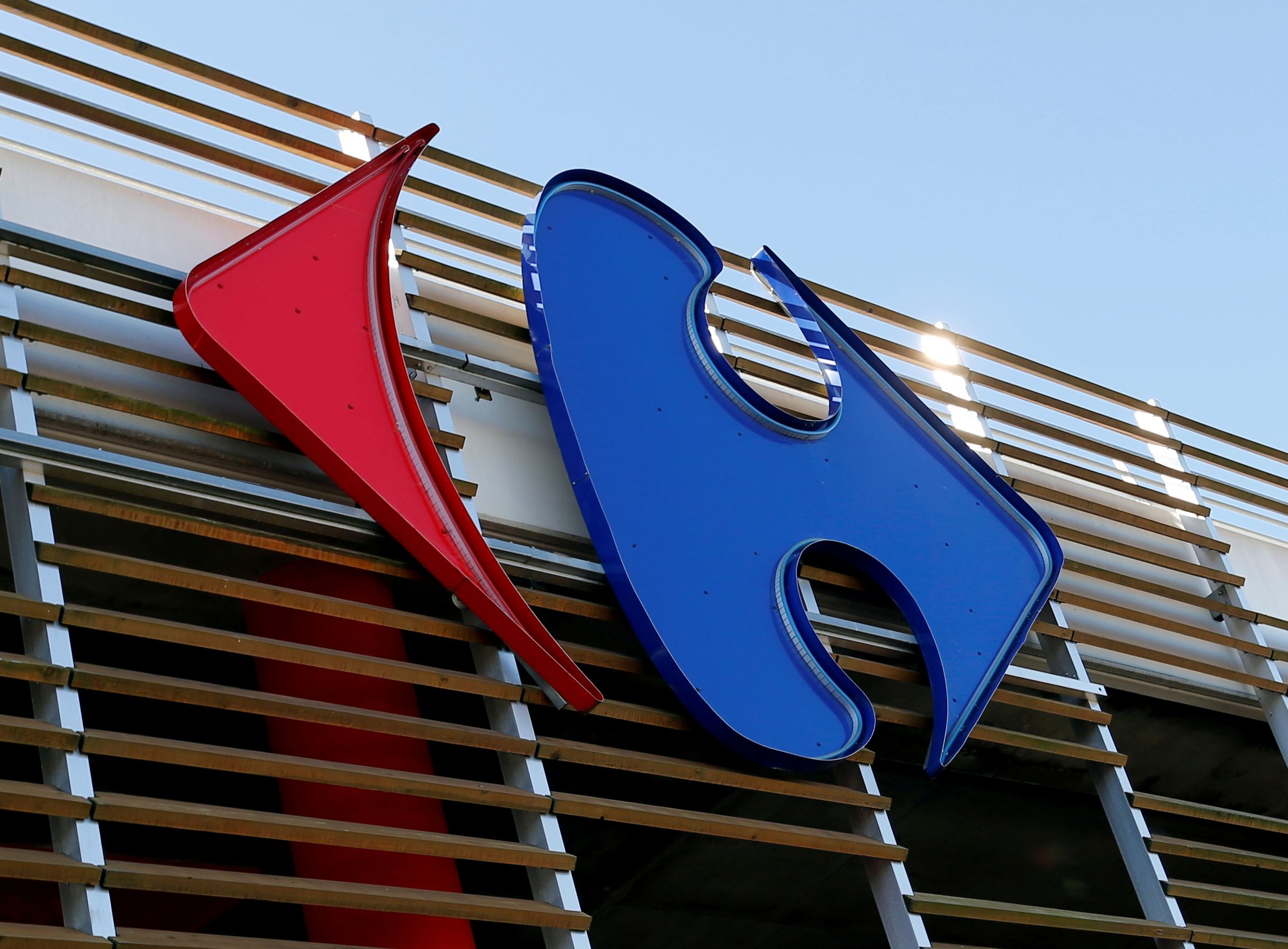 RGPD: la CNIL condamne Carrefour à plus de 3 millions d'euros d'amendes