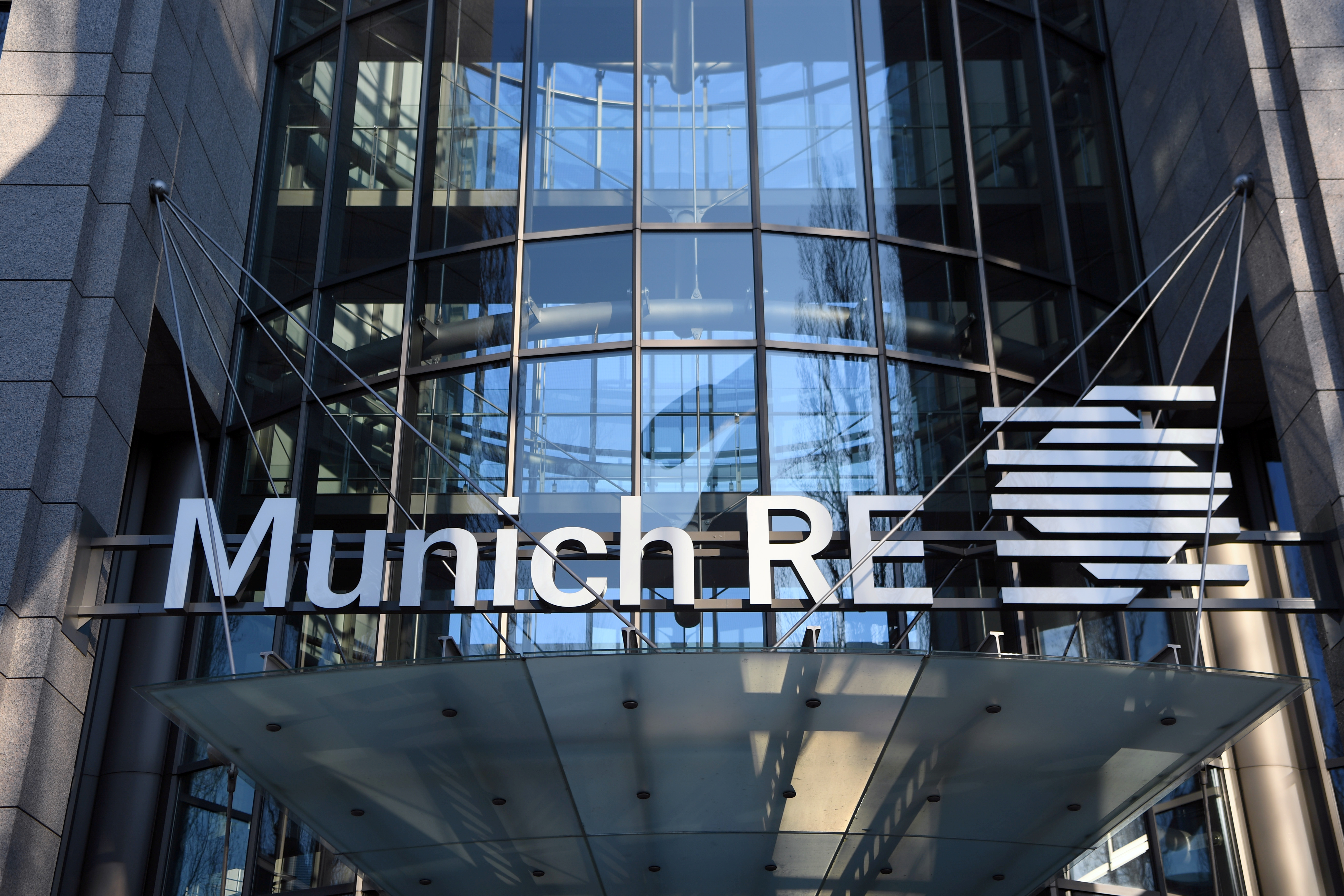 Le réassureur Munich Re améliore ses résultats avec moins de pertes liées aux sinistres