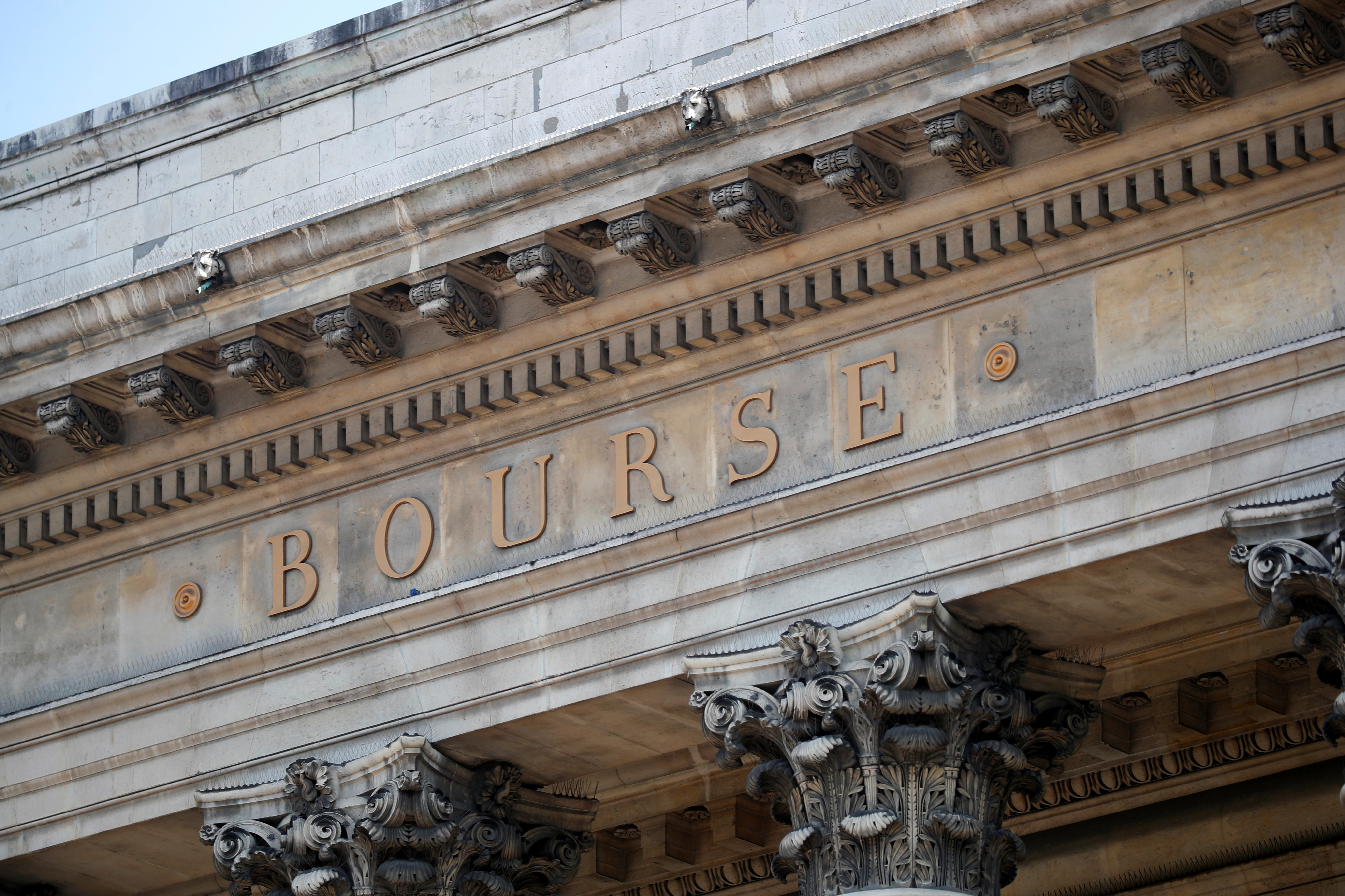 La Bourse de Paris, empêtrée dans la crise sanitaire, perd 1,39% à l'ouverture
