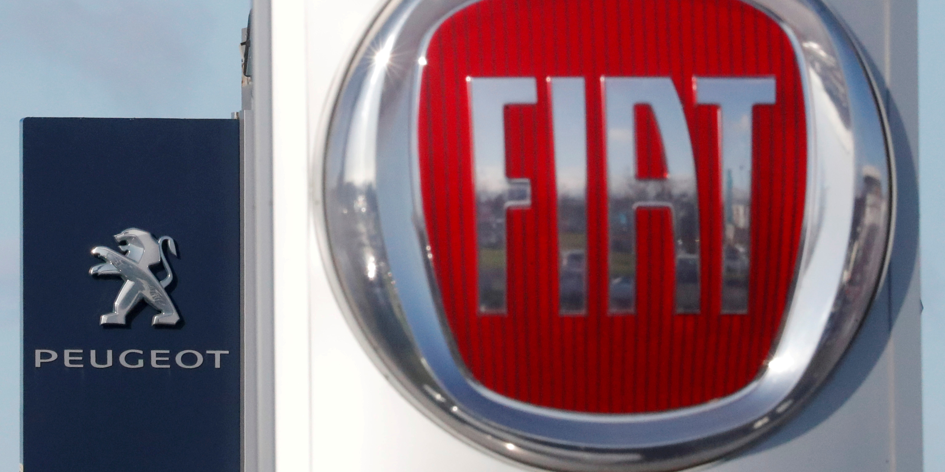 PSA cède 7% de l'équipementier Faurecia avant sa fusion avec Fiat-Chrysler