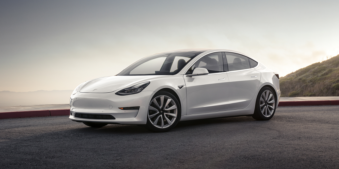 Tesla Model 3: l'an zéro de la smart-voiture