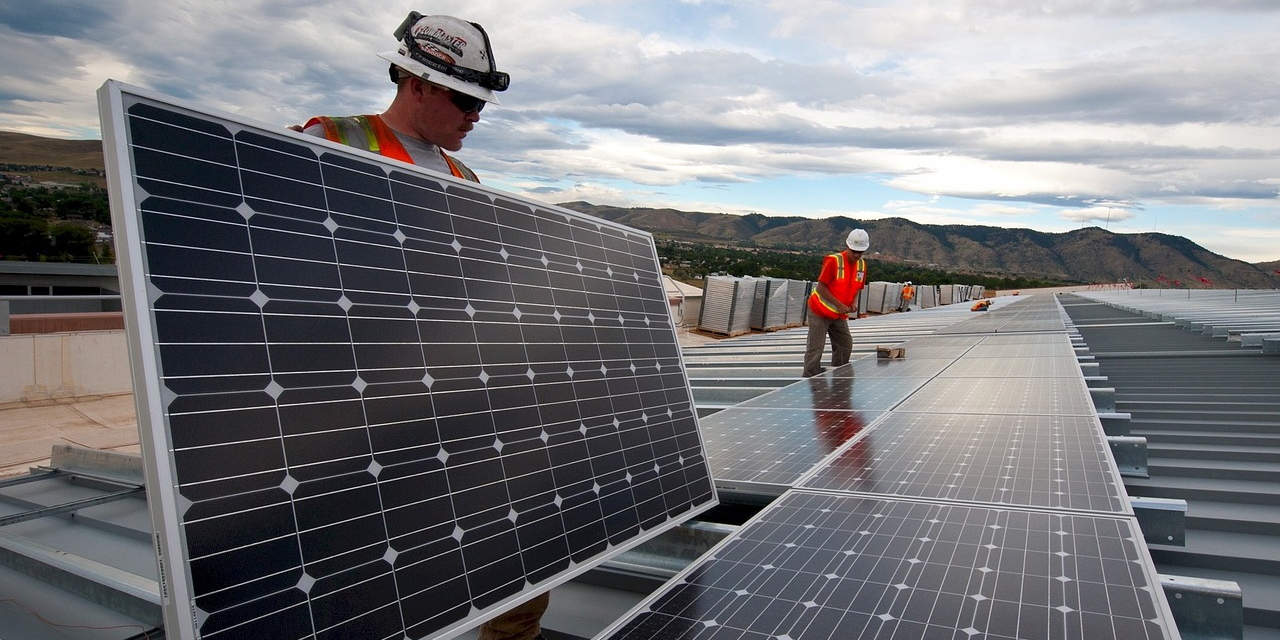 Énergie solaire : un pas de plus vers la baisse de certaines aides publiques
