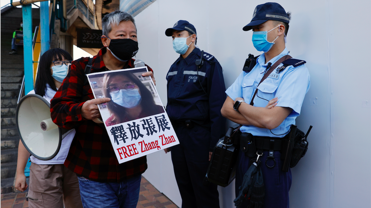 Covid-19: la Chine condamne à la prison une journaliste-citoyenne qui a couvert l'épidémie à Wuhan