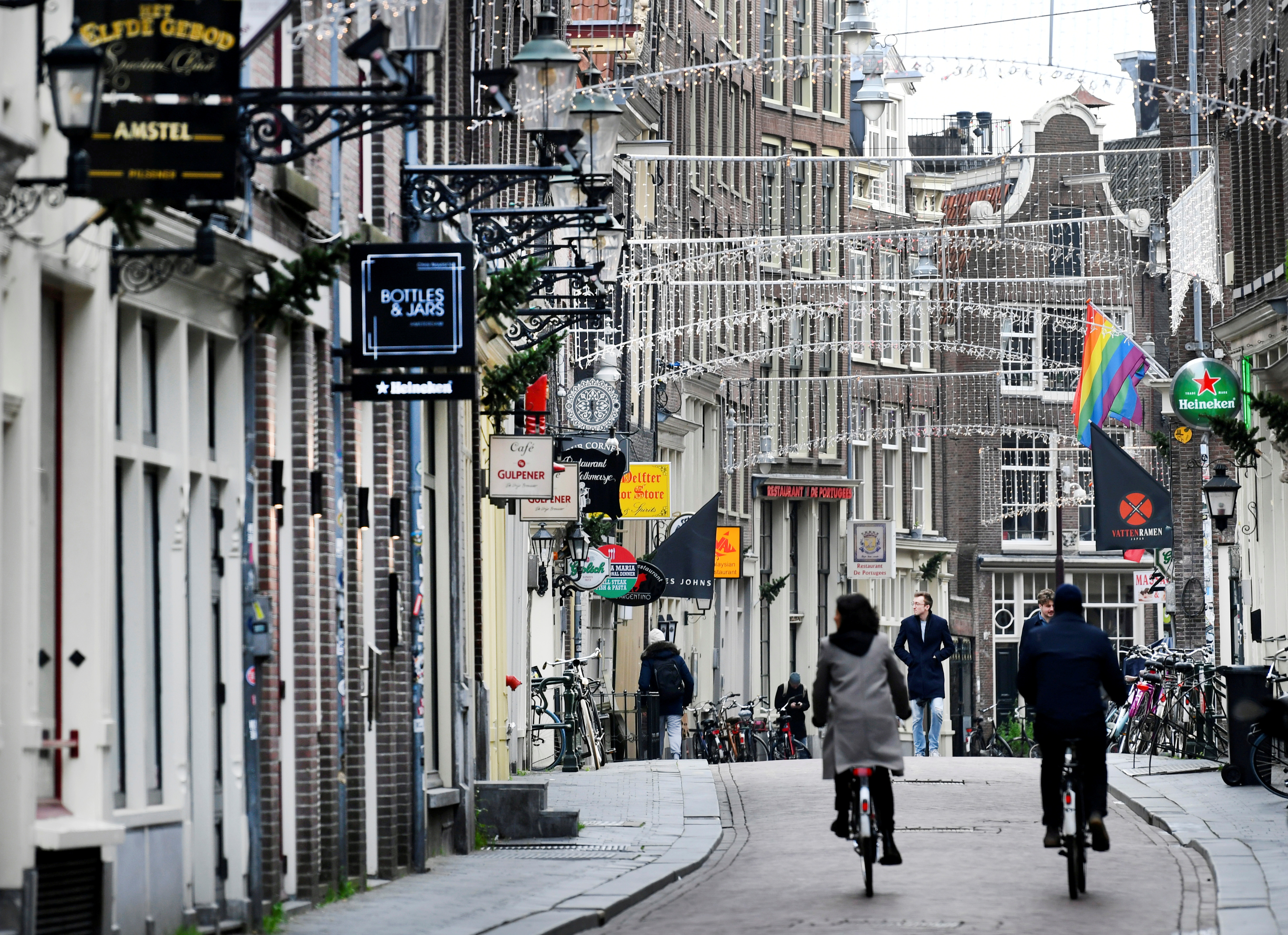 Aux Pays-Bas, les données de personnes testées au Covid-19 revendues sur Internet