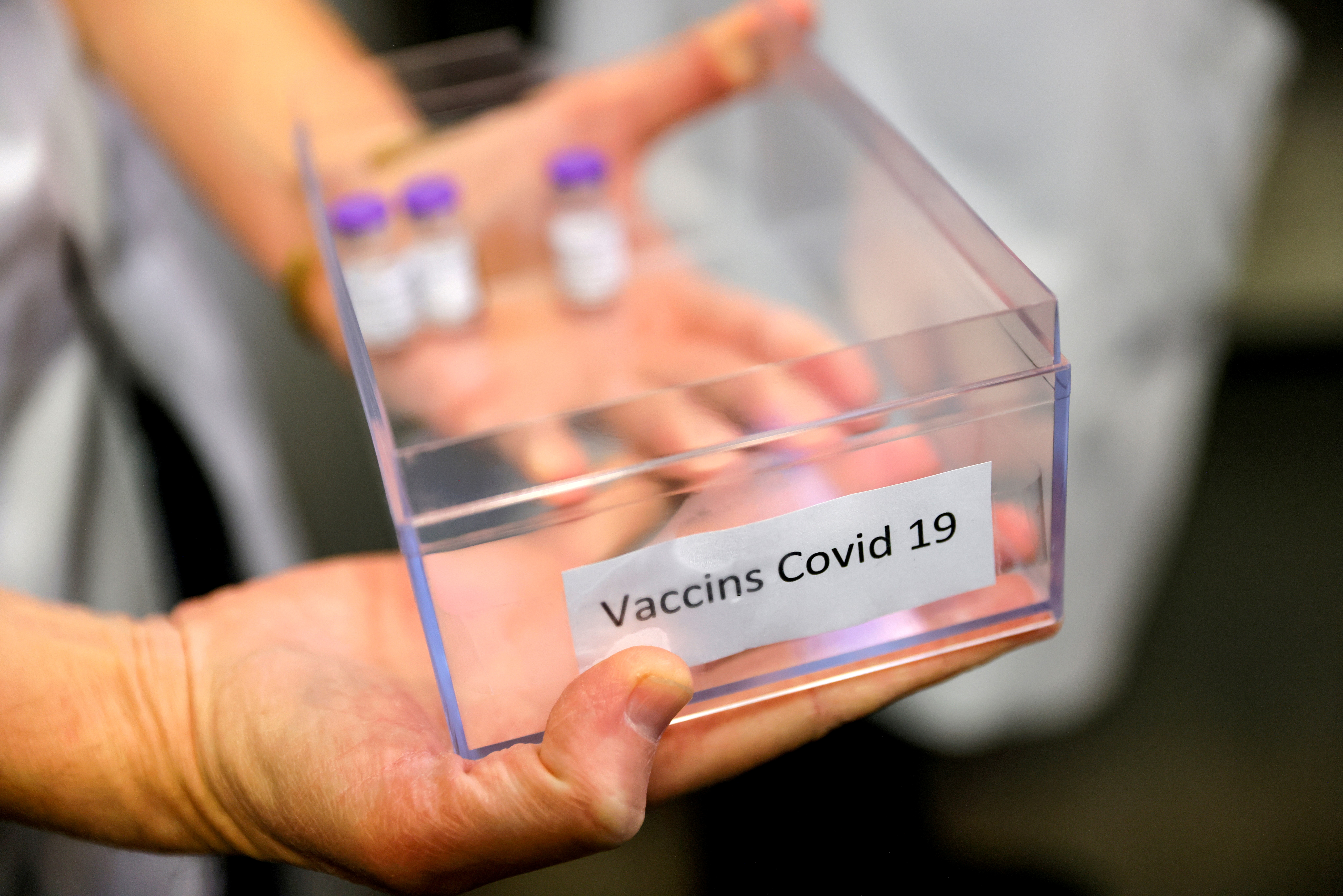 Vaccination: face aux critiques, la Haute autorité de Santé défend sa stratégie mais accélère le mouvement