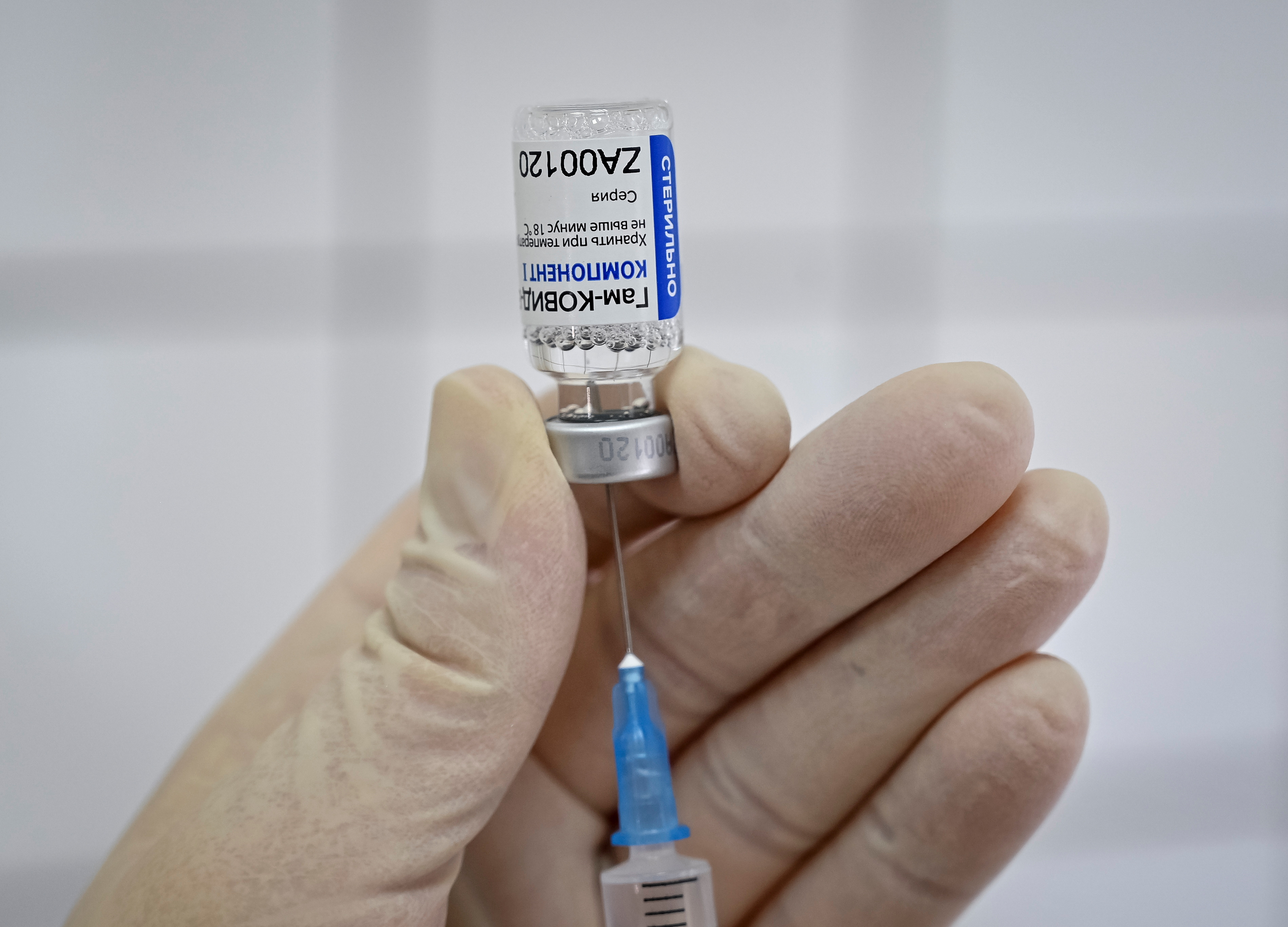 Le millefeuille français pousse vers une stratégie de vaccination décentralisée