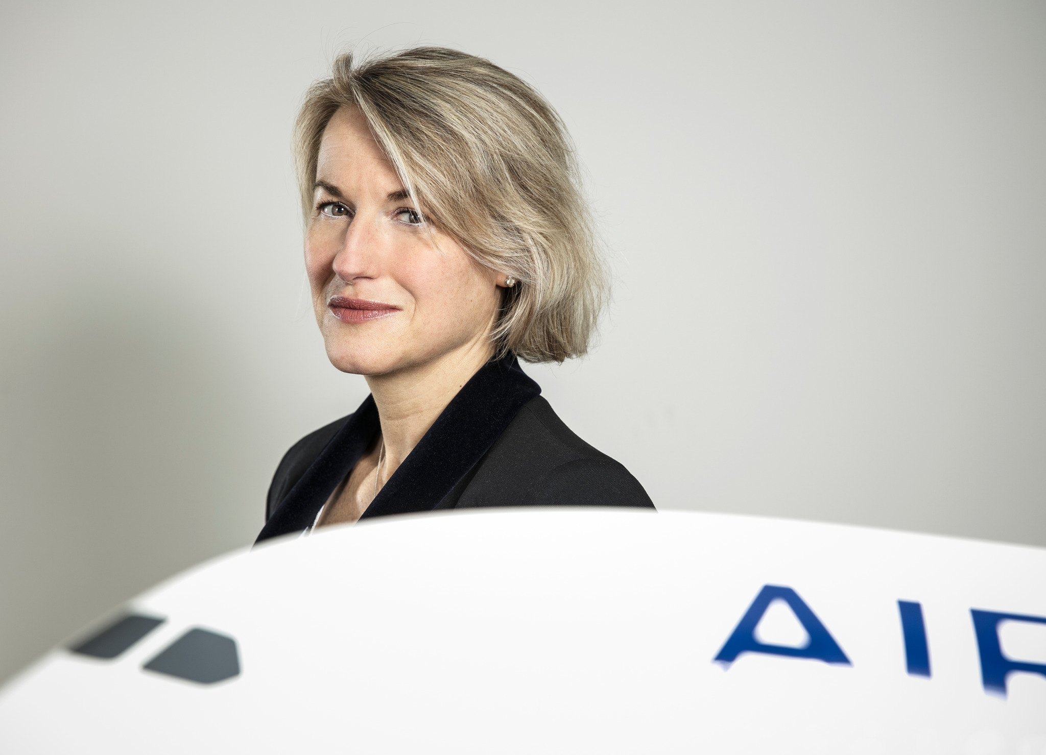 La patronne d'Air France présente de « profondes et sincères excuses » pour les retards et annulations