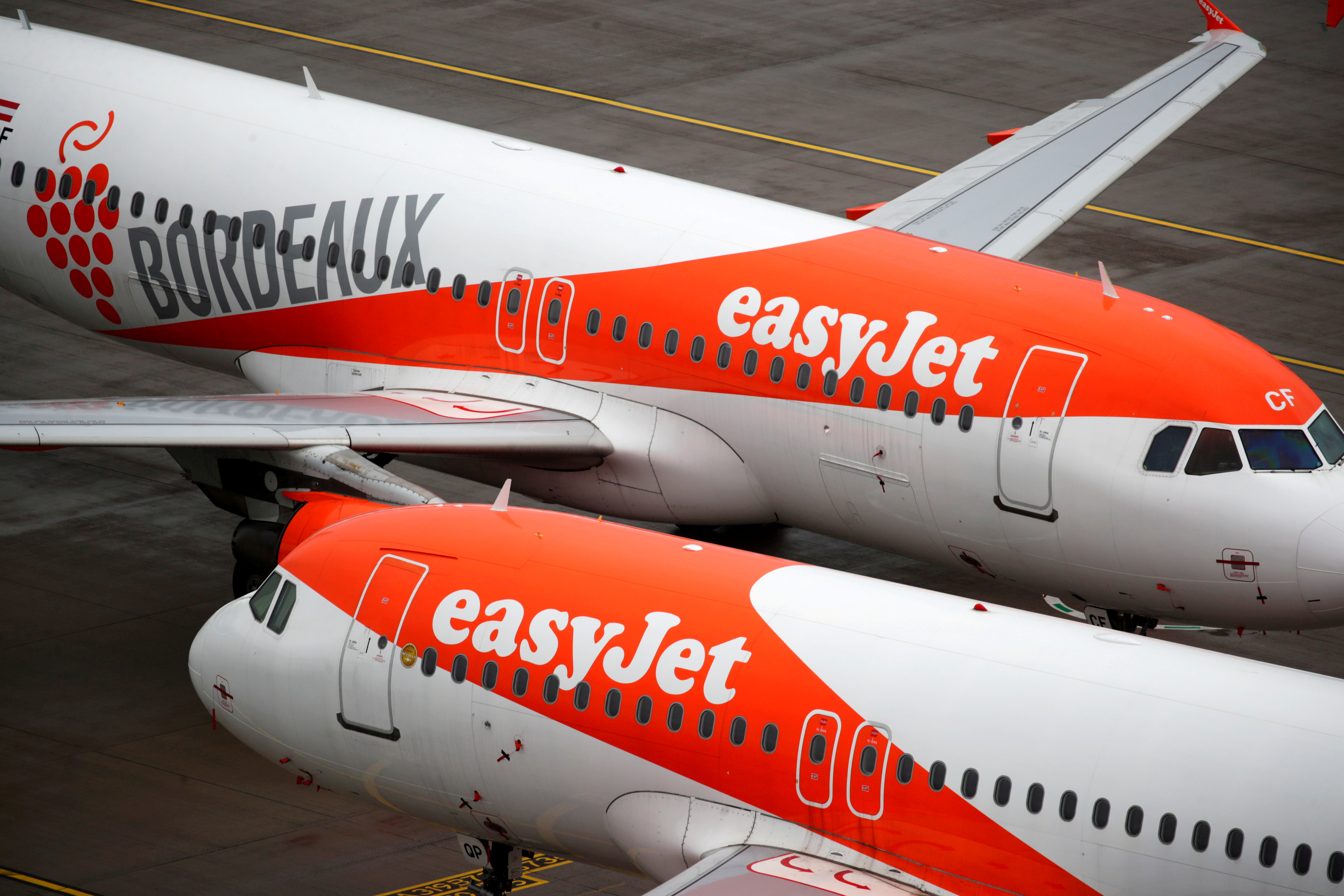Easyjet baisse les rémunérations en France pour mieux concurrencer Air France et Transavia