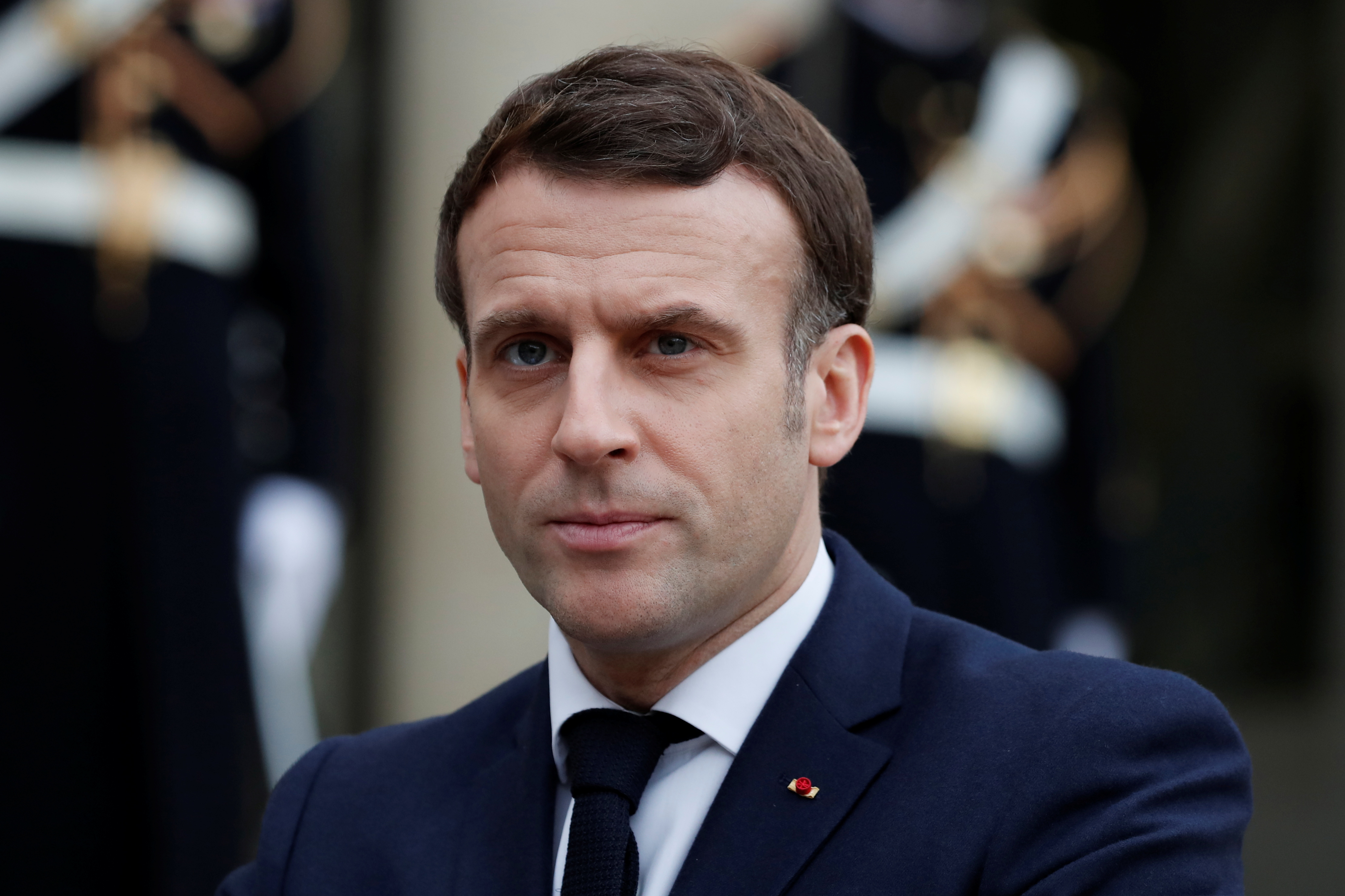 Tous les Français vaccinés d'ici l'été : faut-il vraiment croire Macron ?
