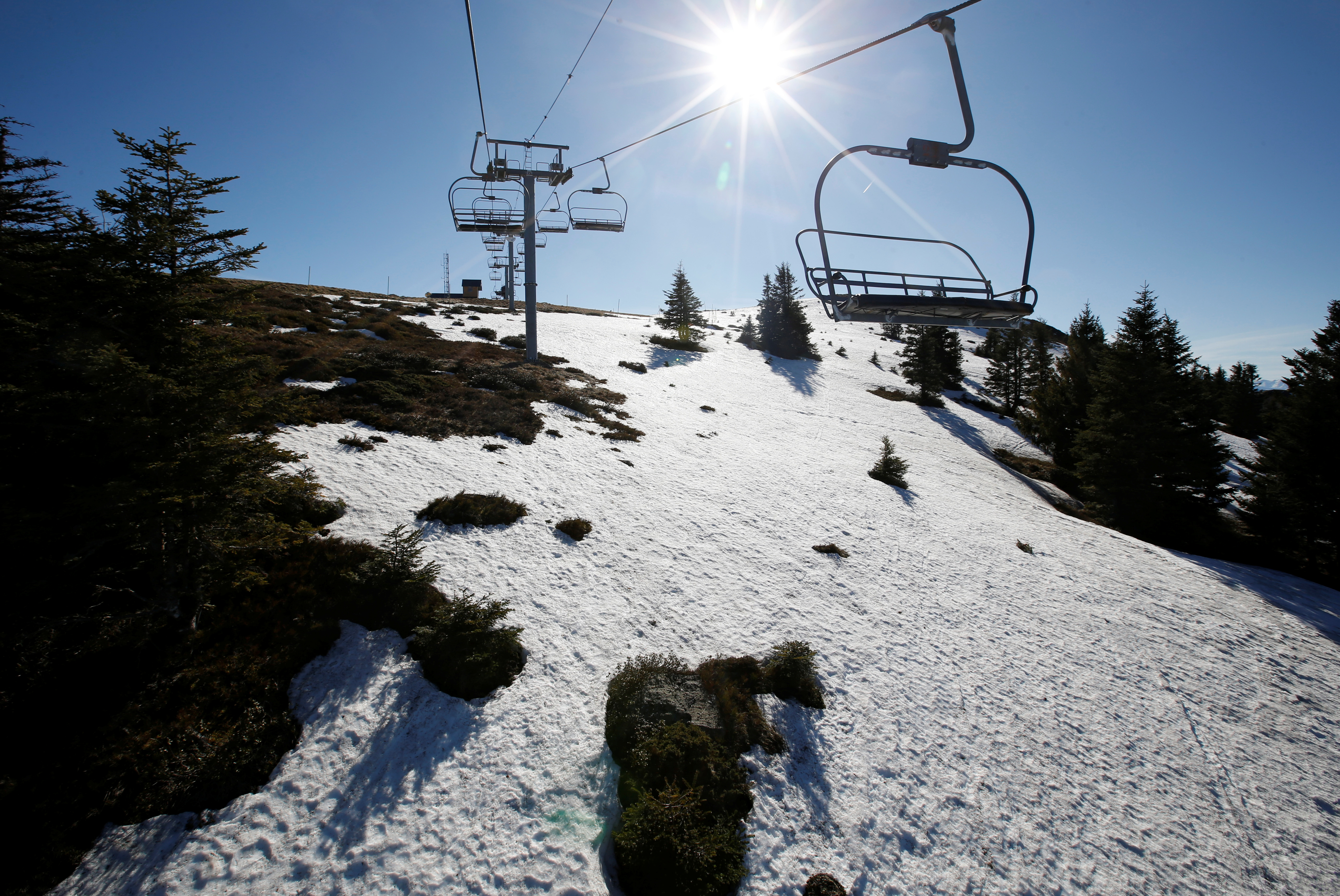 Vacances de février: pas de ski, les Français réticents à réserver à la montagne