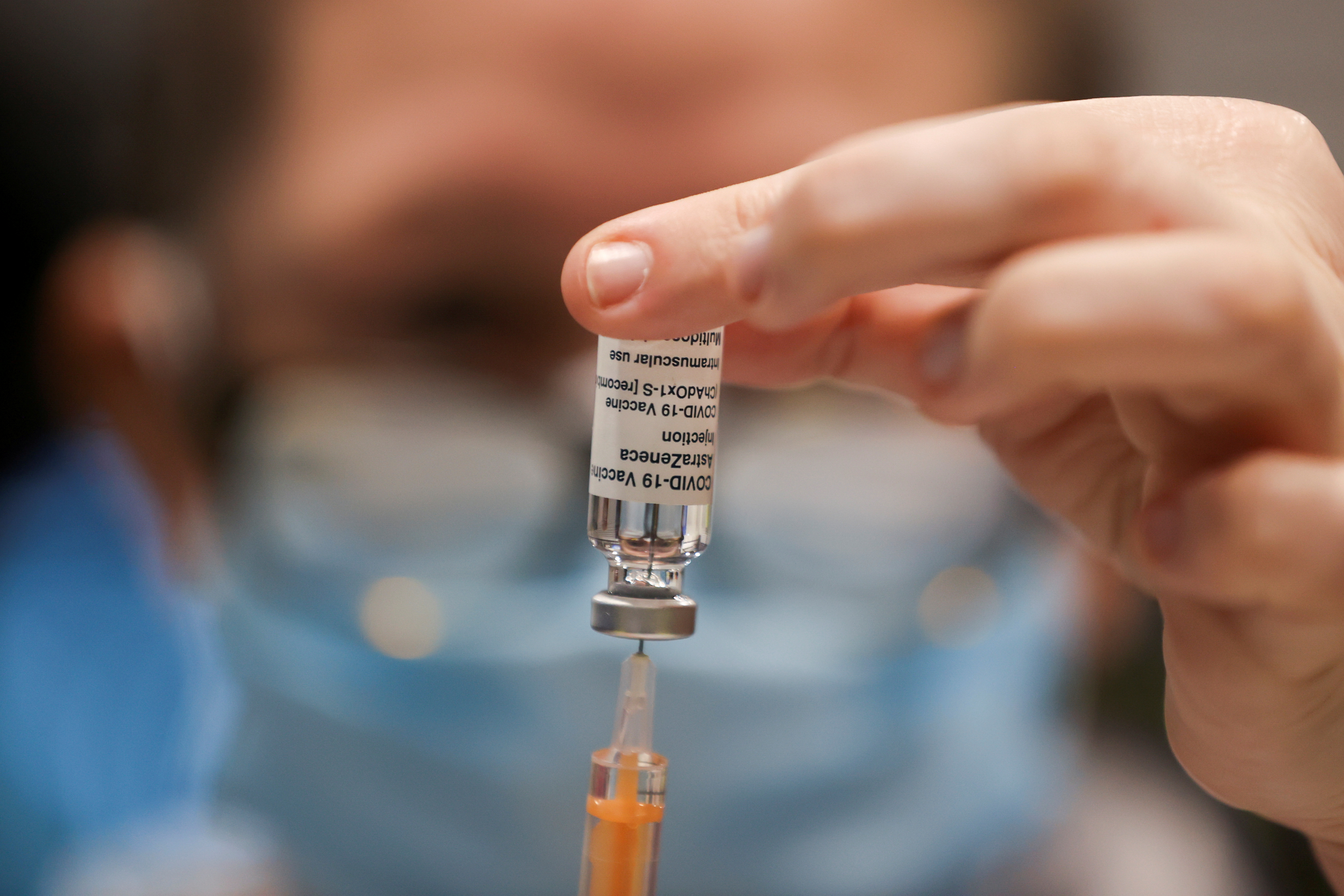 Peu de doses disponibles et des délais: la vaccination en entreprise démarre au ralenti