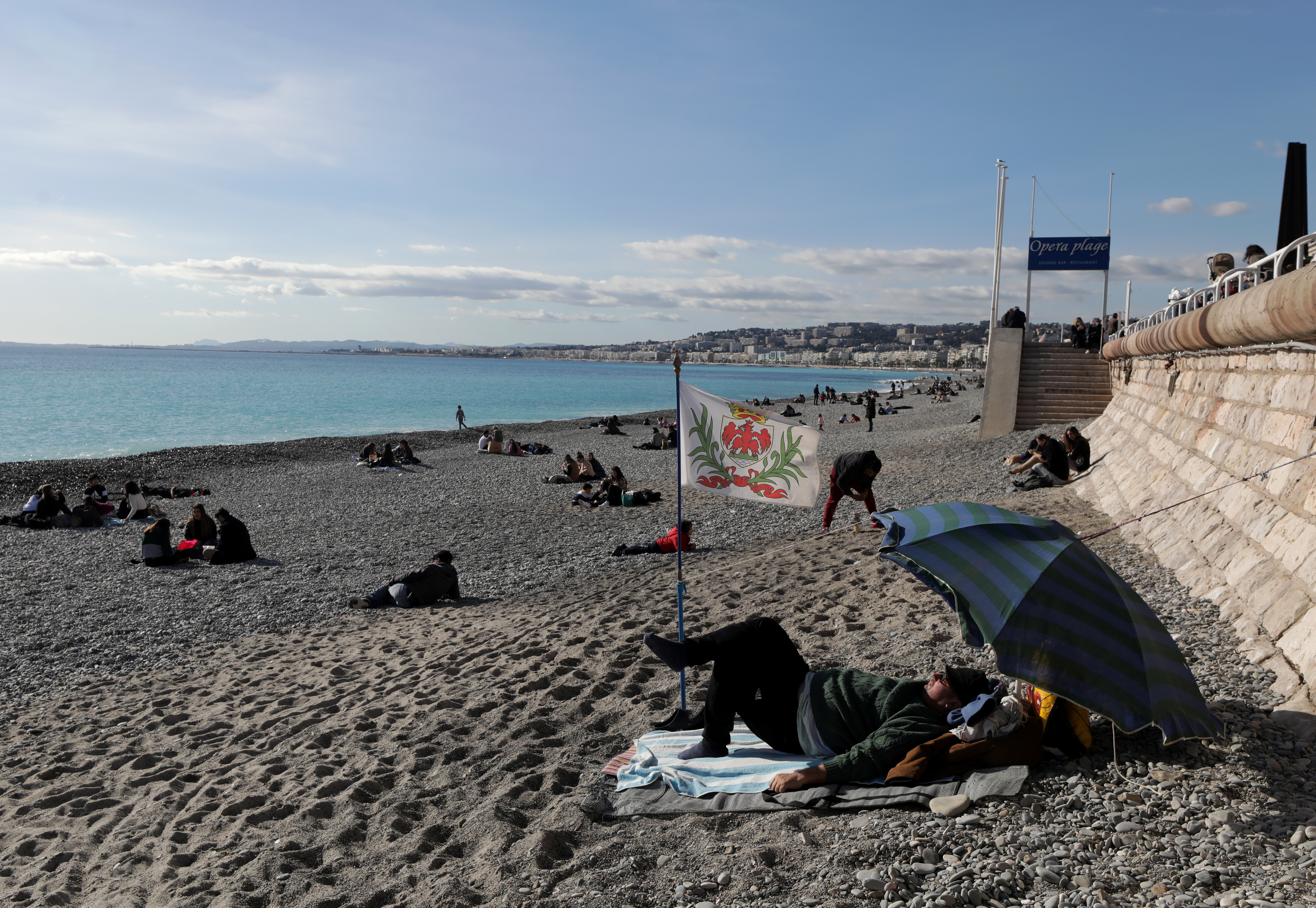 Tourisme : ce que les Français ont vraiment prévu pour leurs vacances d'été