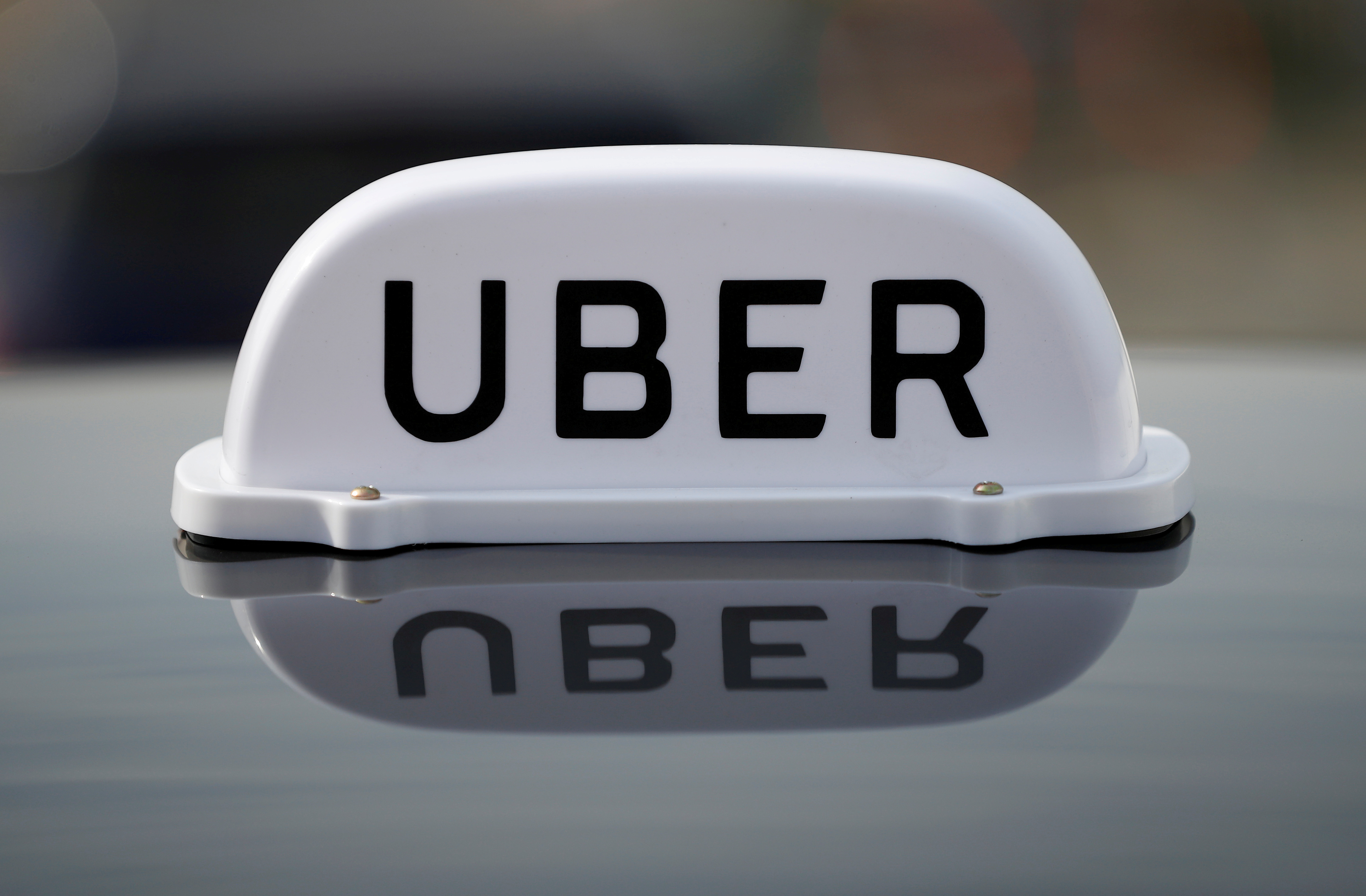 Les chauffeurs Uber considérés comme des employés avec des droits aux Pays-Bas