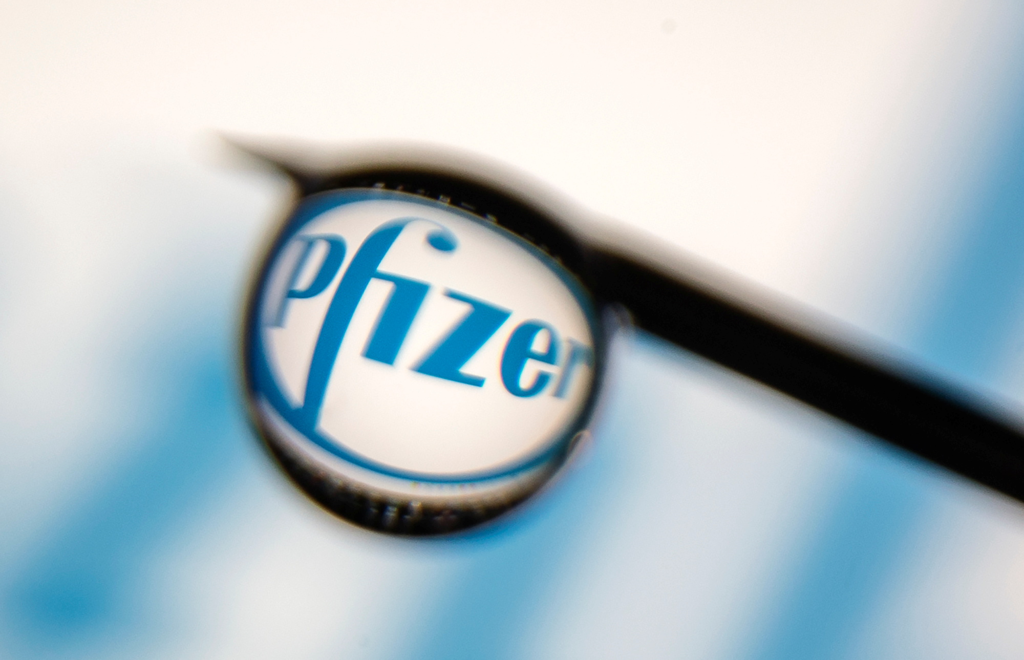 Une troisième dose du vaccin Pfizer « probablement » nécessaire selon son PDG