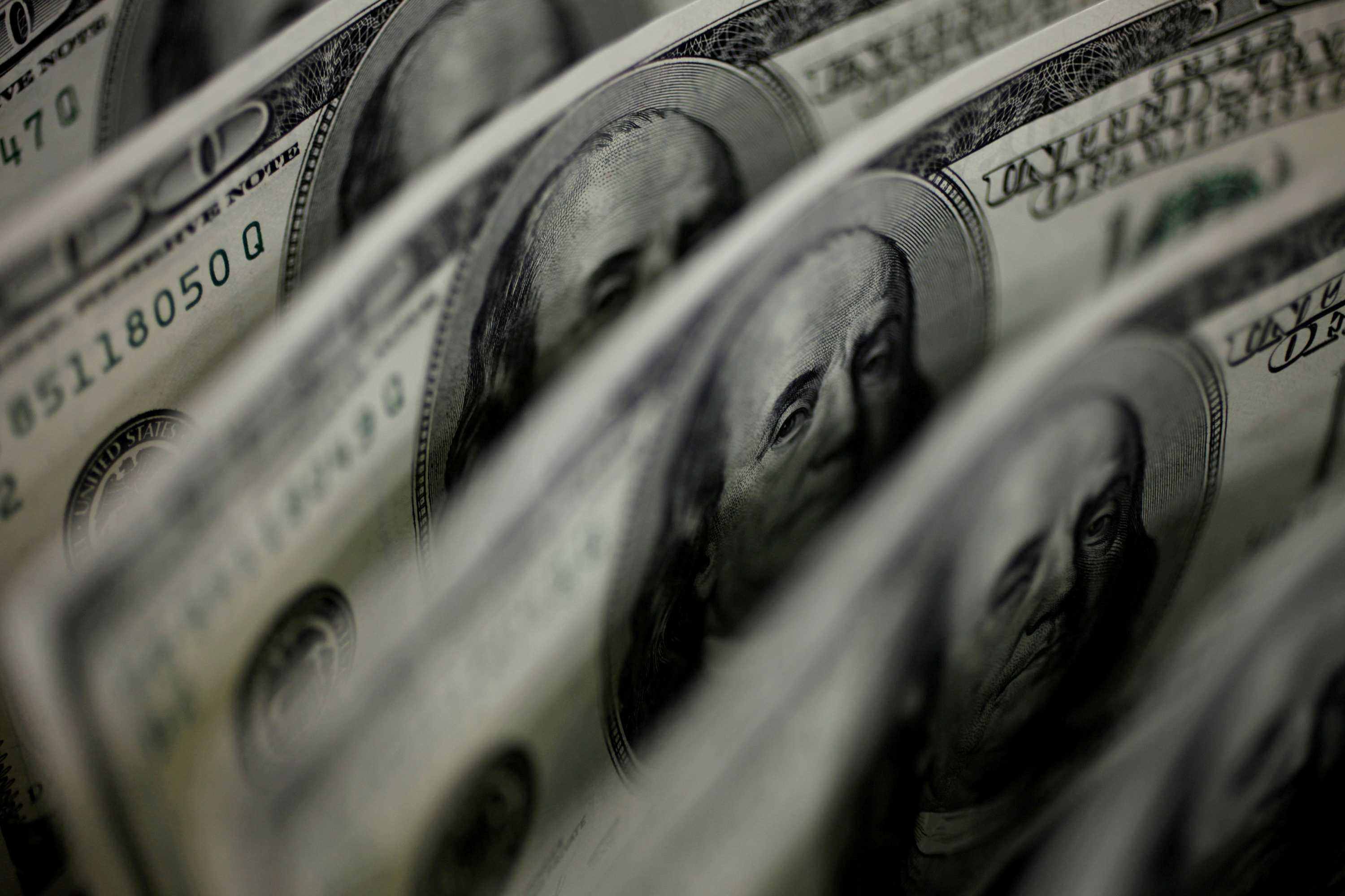 Dollar : à tout seigneur, tout honneur