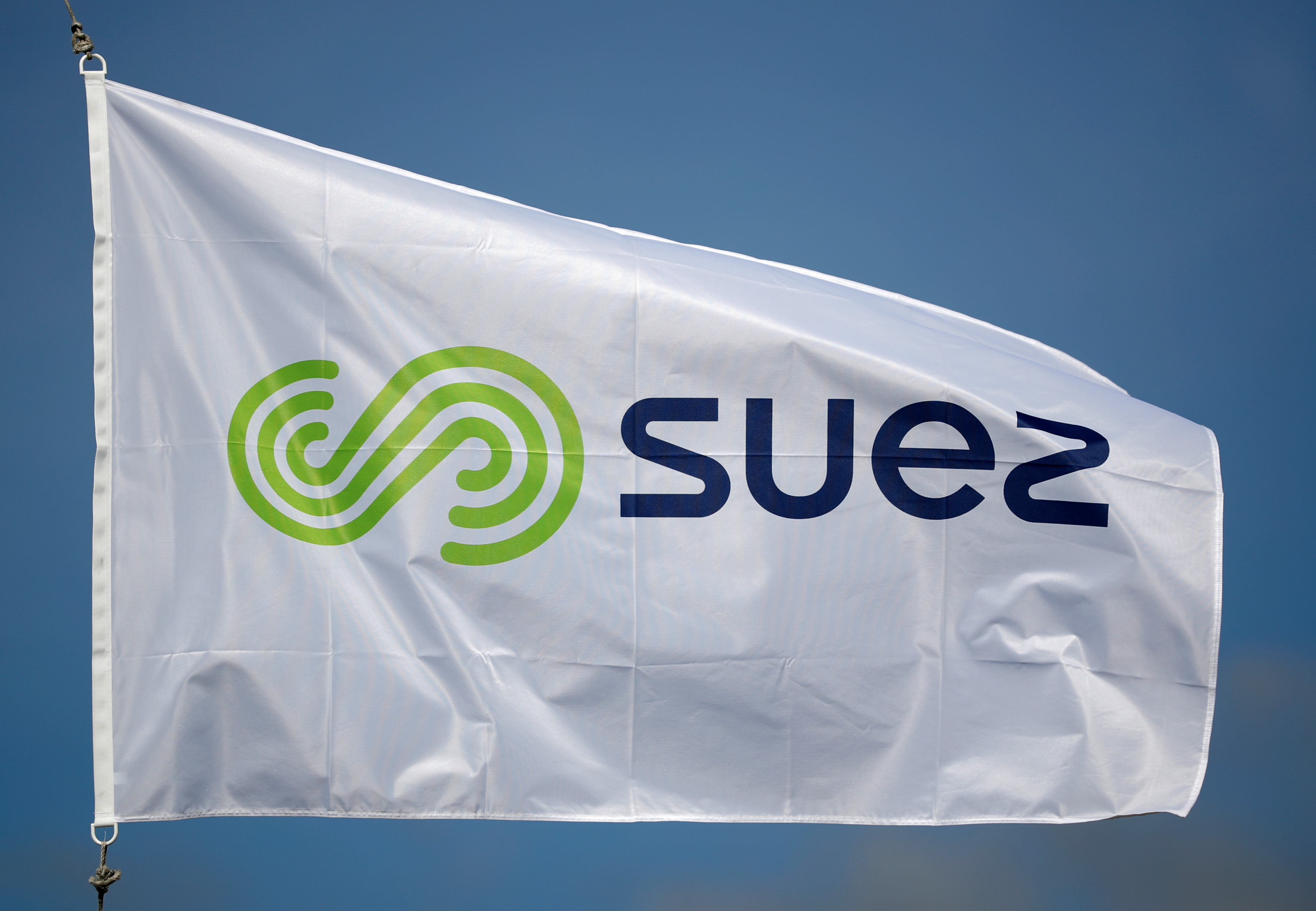 Veolia et Suez doivent enfin signer leur traité de paix, un « nouveau Suez » voit le jour