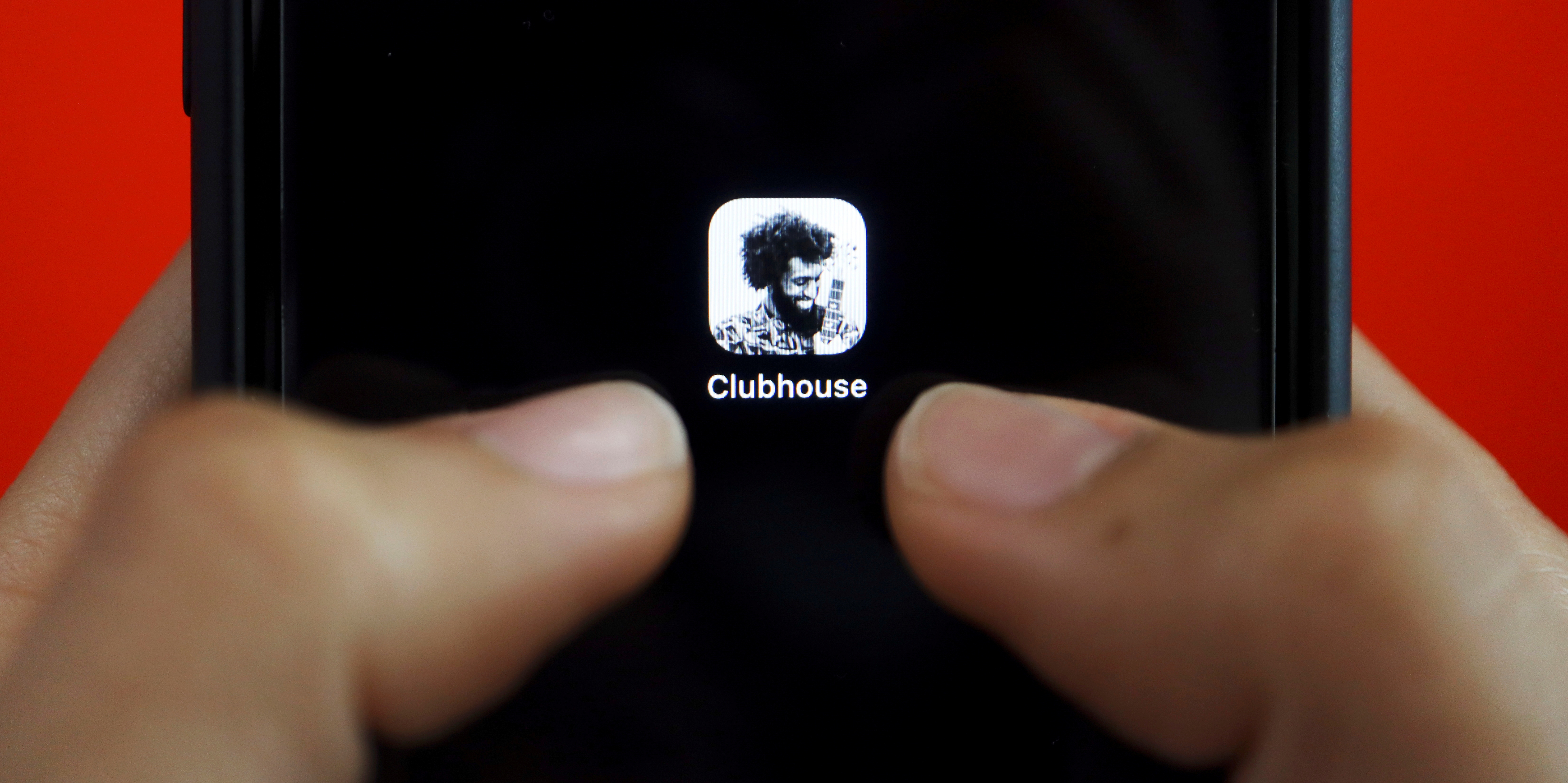 Réseaux sociaux : la vague Clubhouse est-elle en train de retomber?