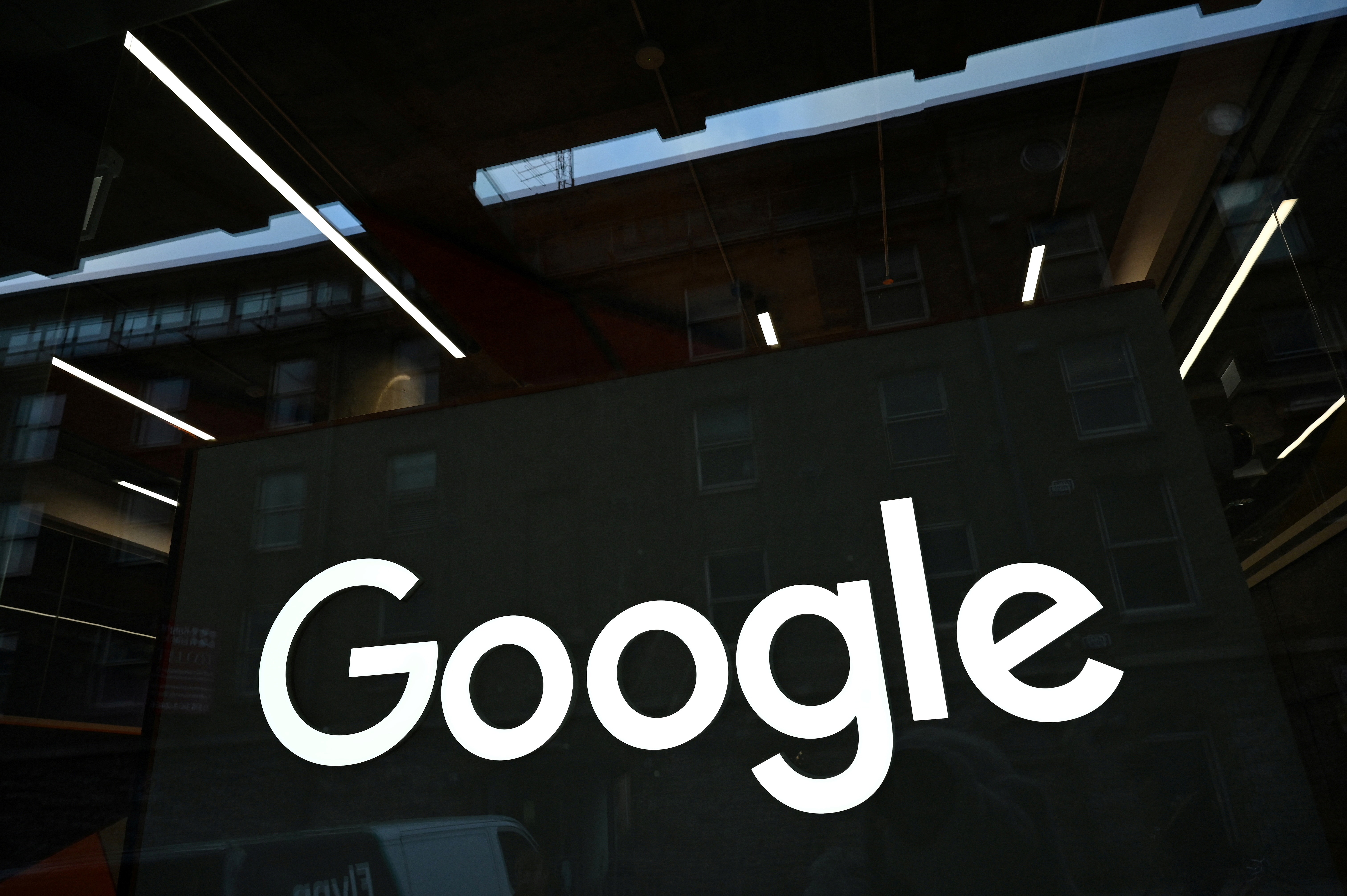Droits voisins: Google compte poursuivre ses deals avec les éditeurs français