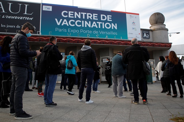 Covid: 20 millions de personnes ont reçu une première dose de vaccin en France,